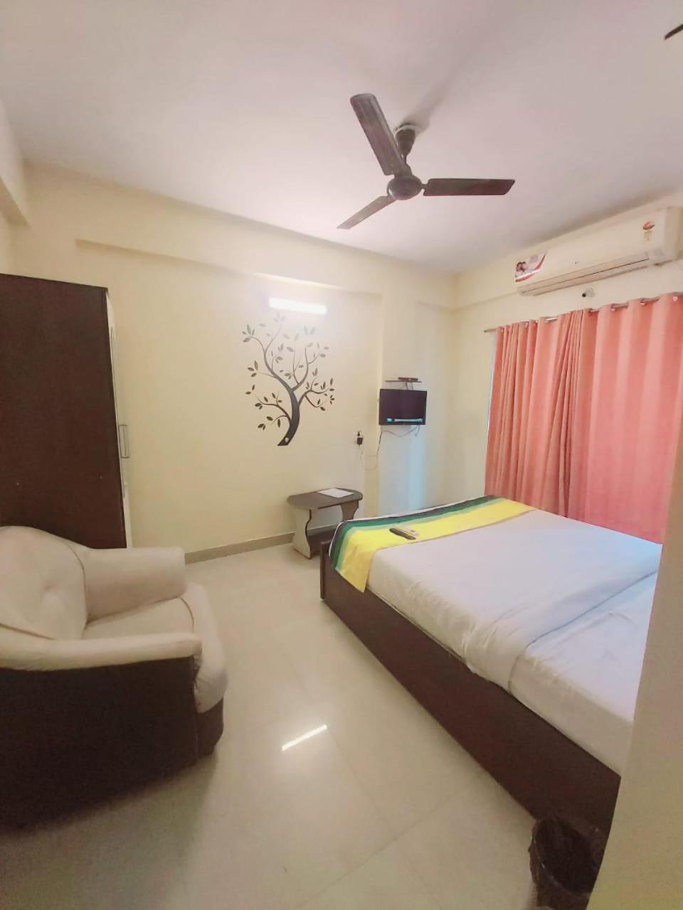 Coronet Luxurious Apartment view 3