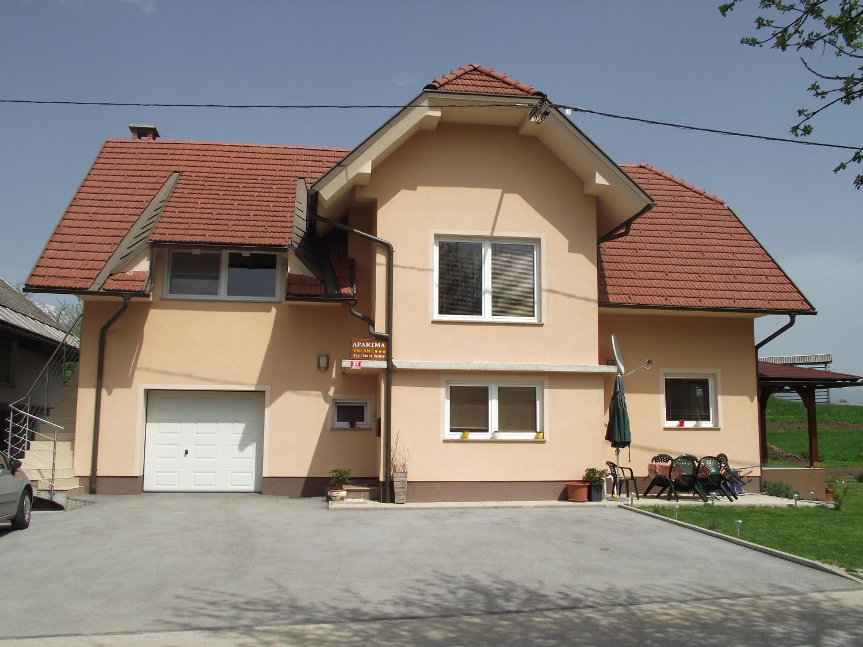 Photo 33
