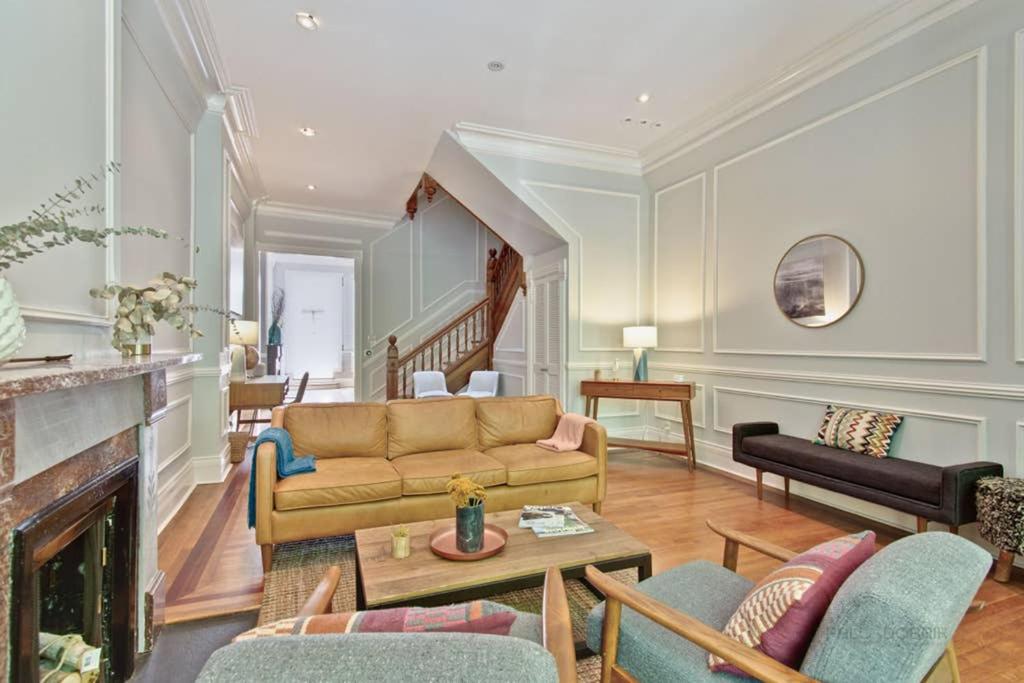 Historic luxury Townhouse in Downtown Chicago view 5