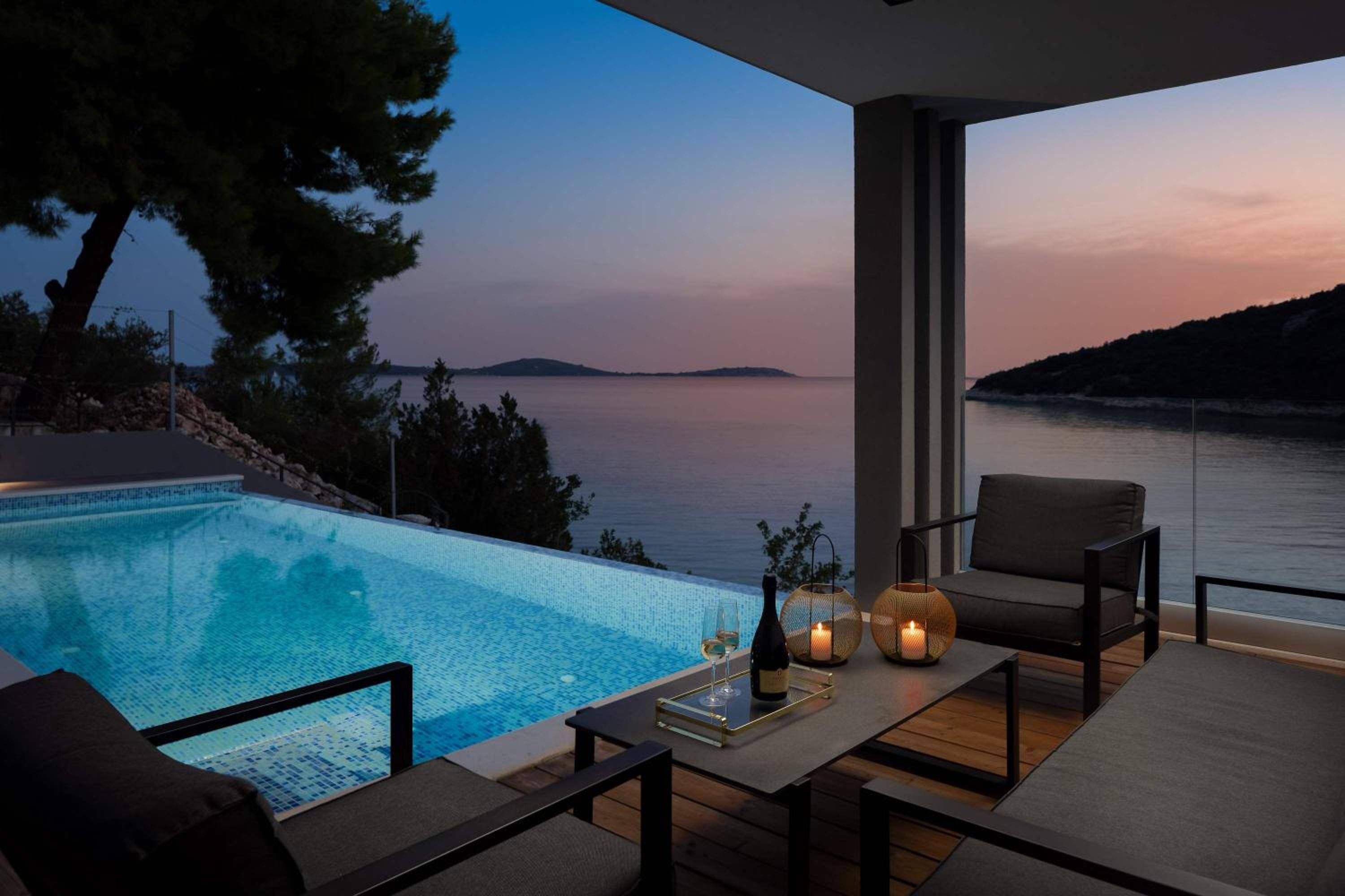 Beachfront Villa Extravaganza with Infinity Pool