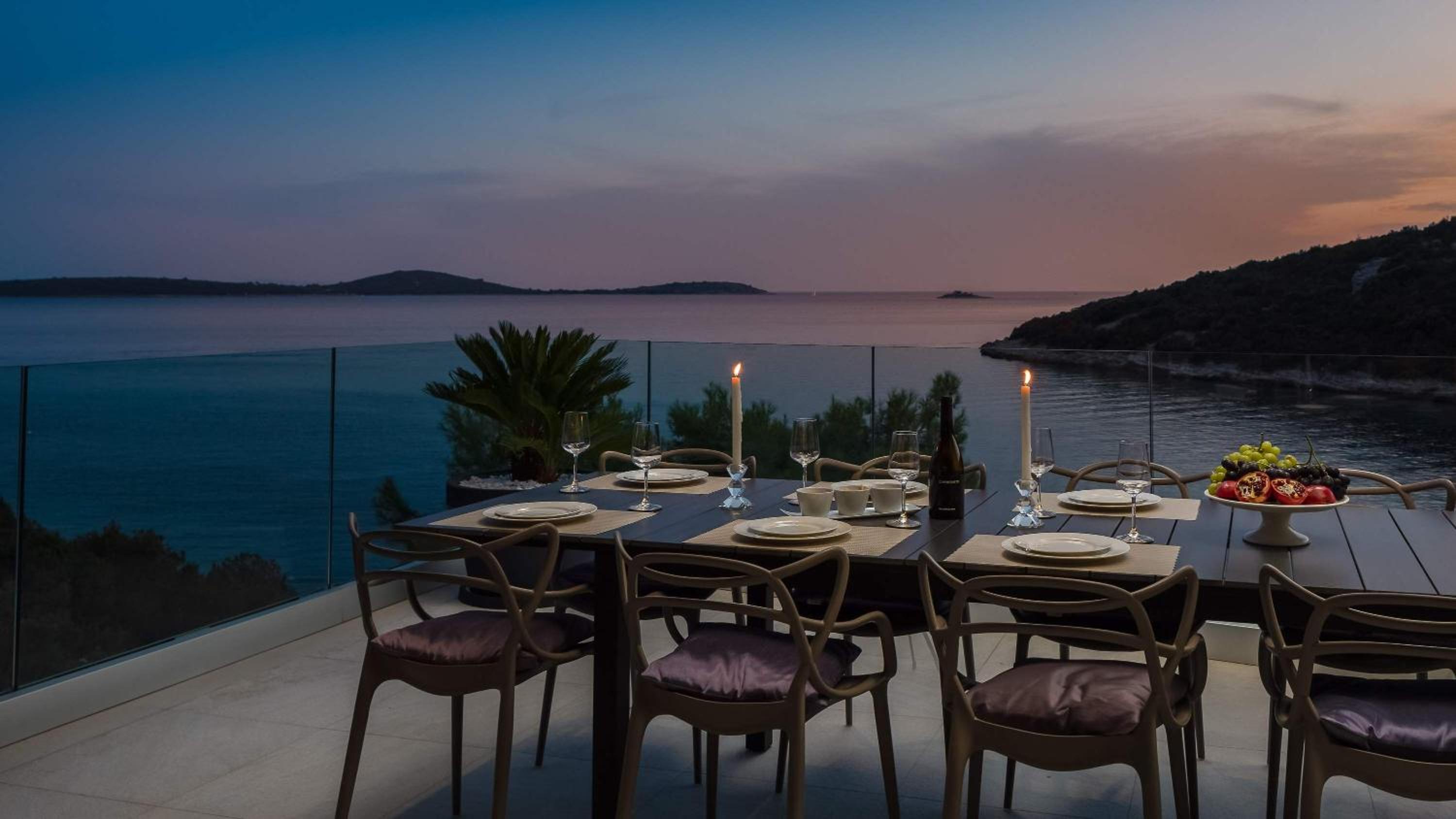 Beachfront Villa Extravaganza with Infinity Pool