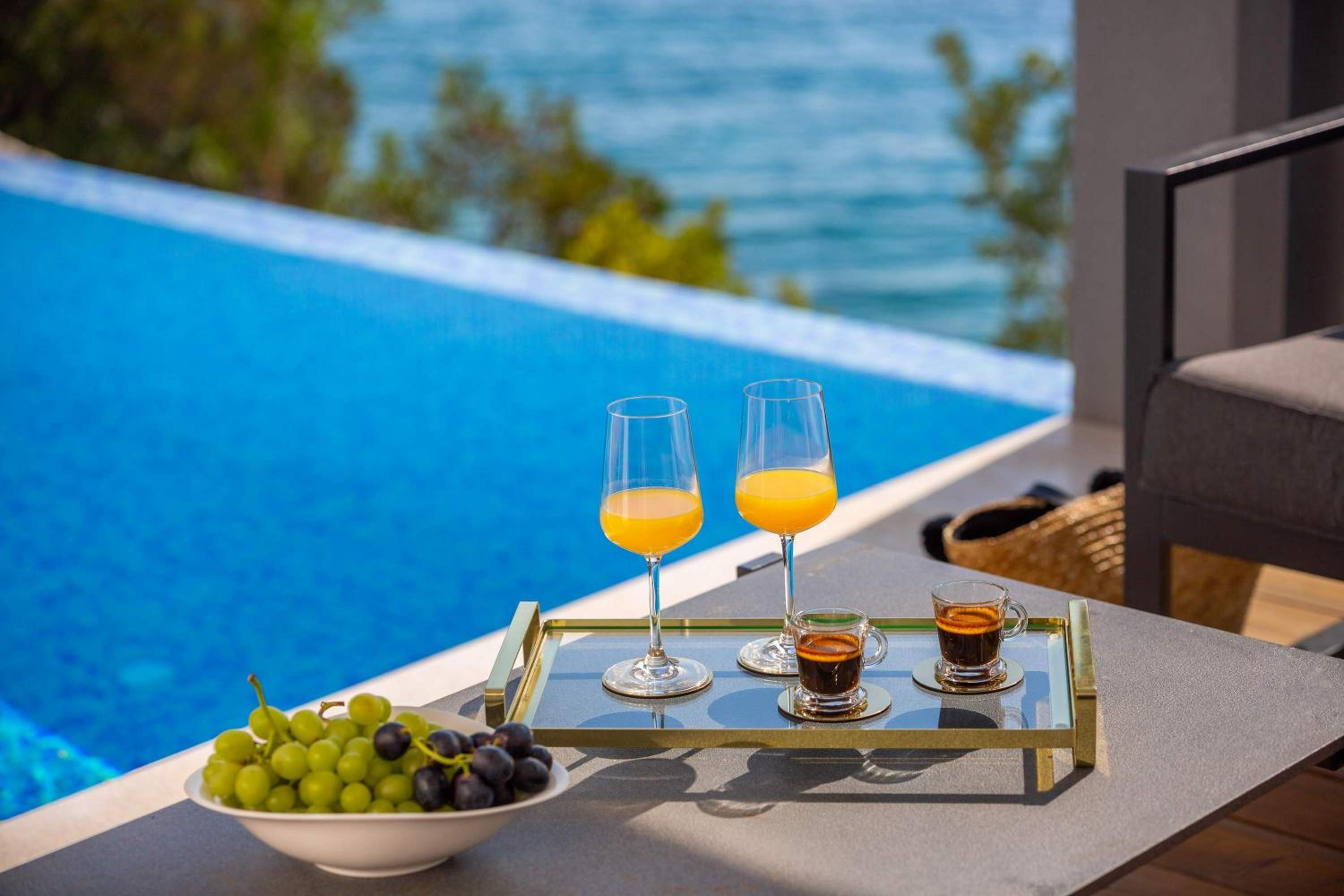 Beachfront Villa Extravaganza with Infinity Pool