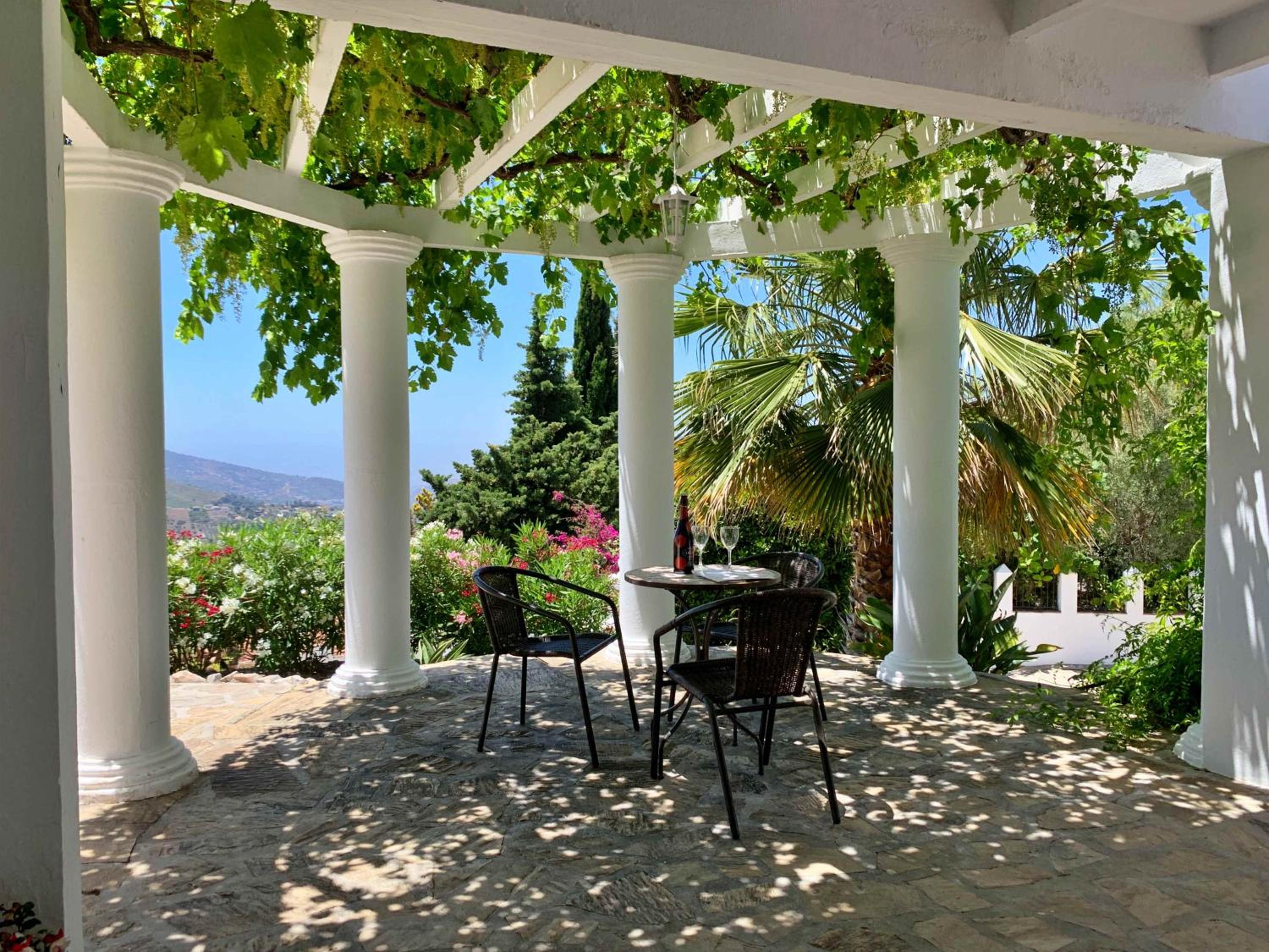 Casa Rural Boas, con vistas impresionantes, Barbacoa en Cómpeta by CostaDelSolEscapes