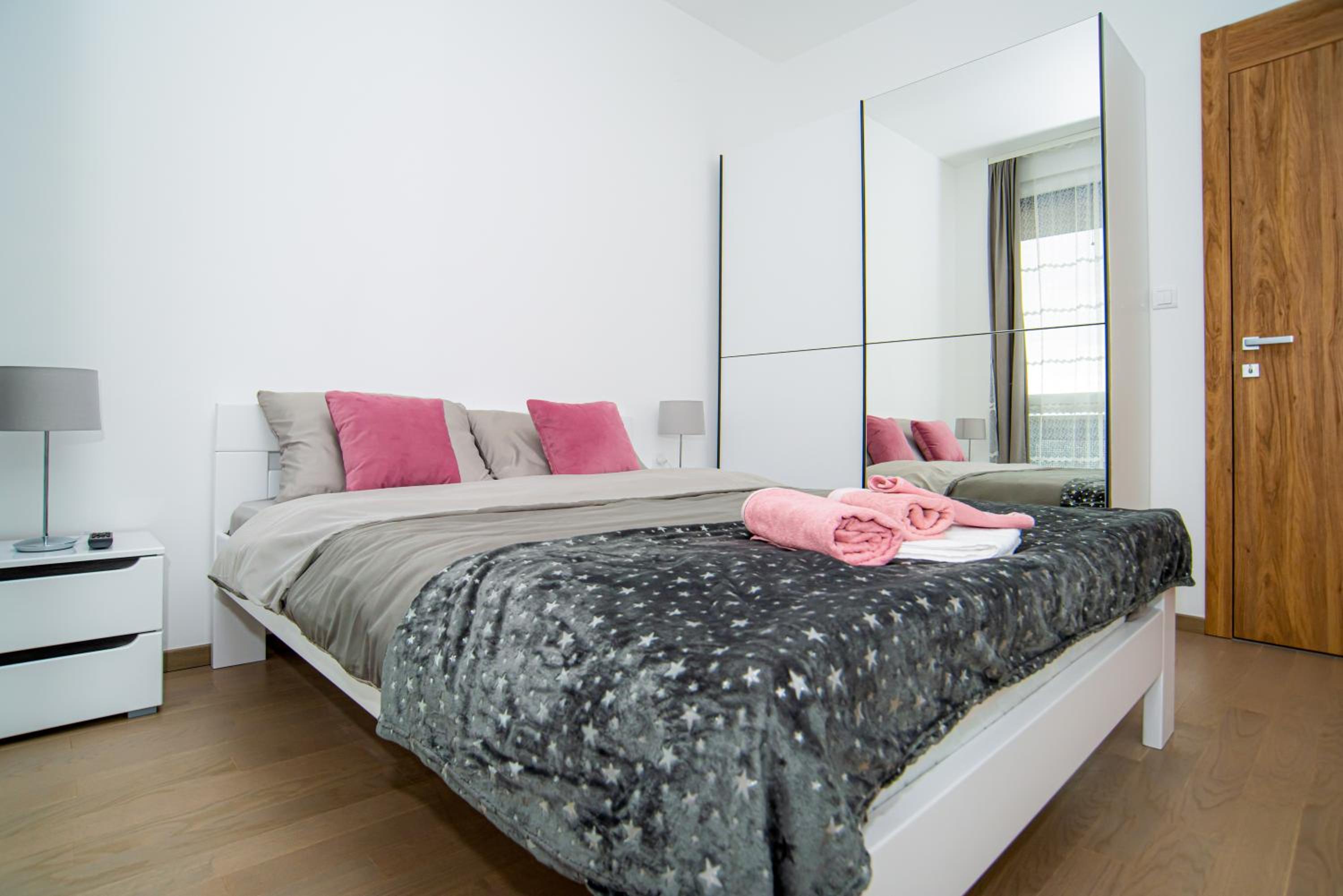 LUST PREMIUM Apartments view 4