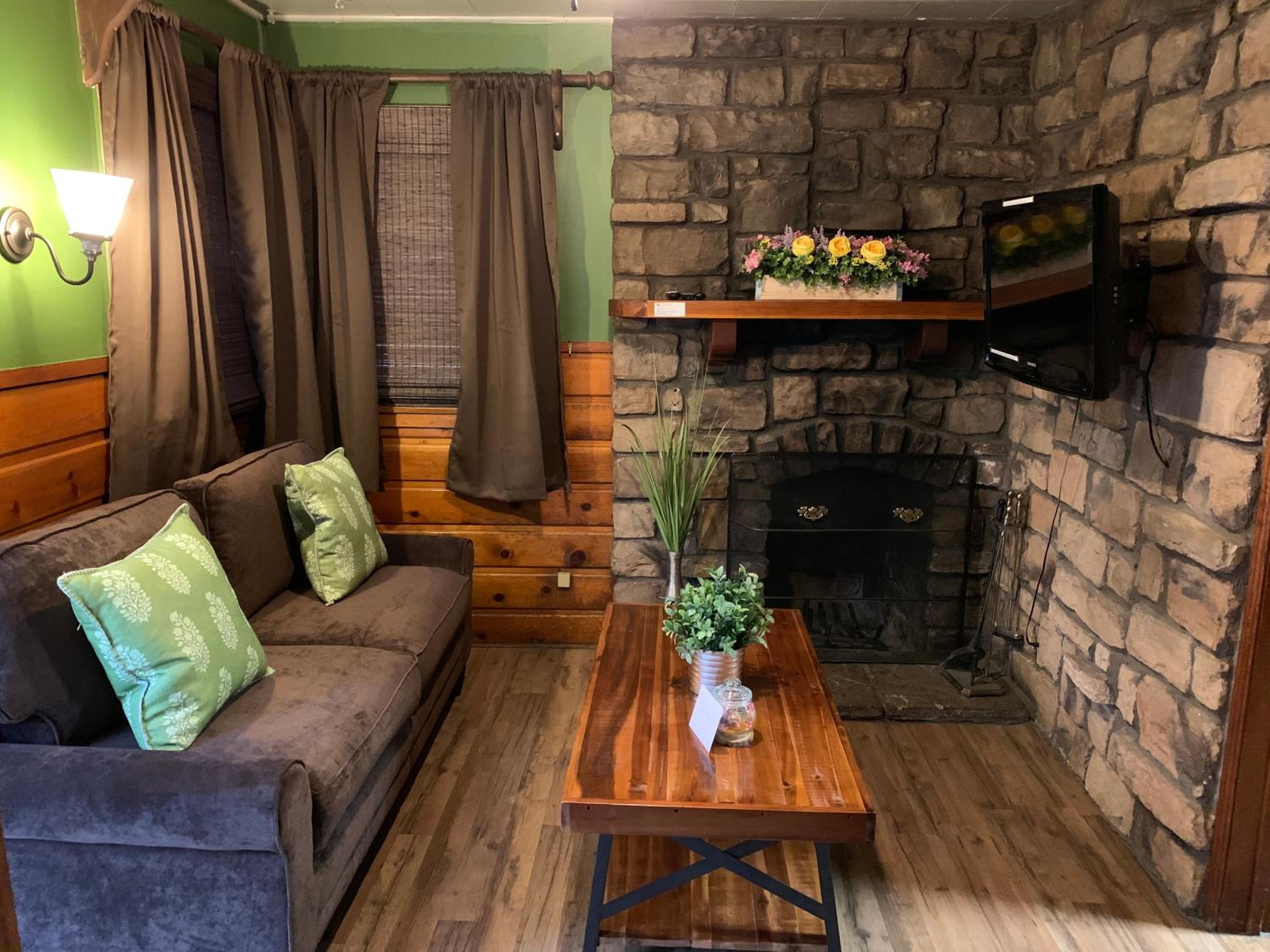 Grey Squirrel Resort