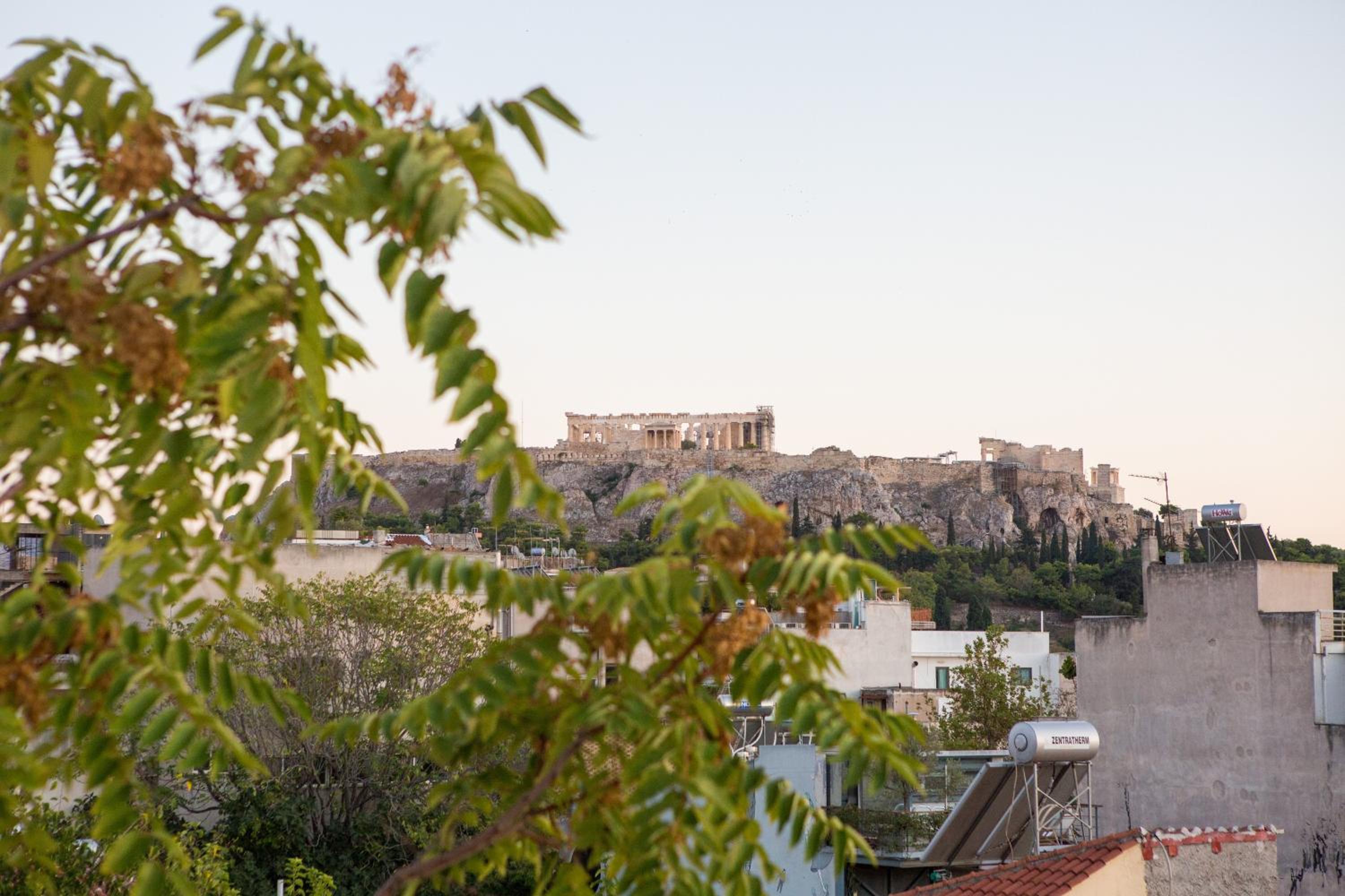 Raise Acropolis View Suites