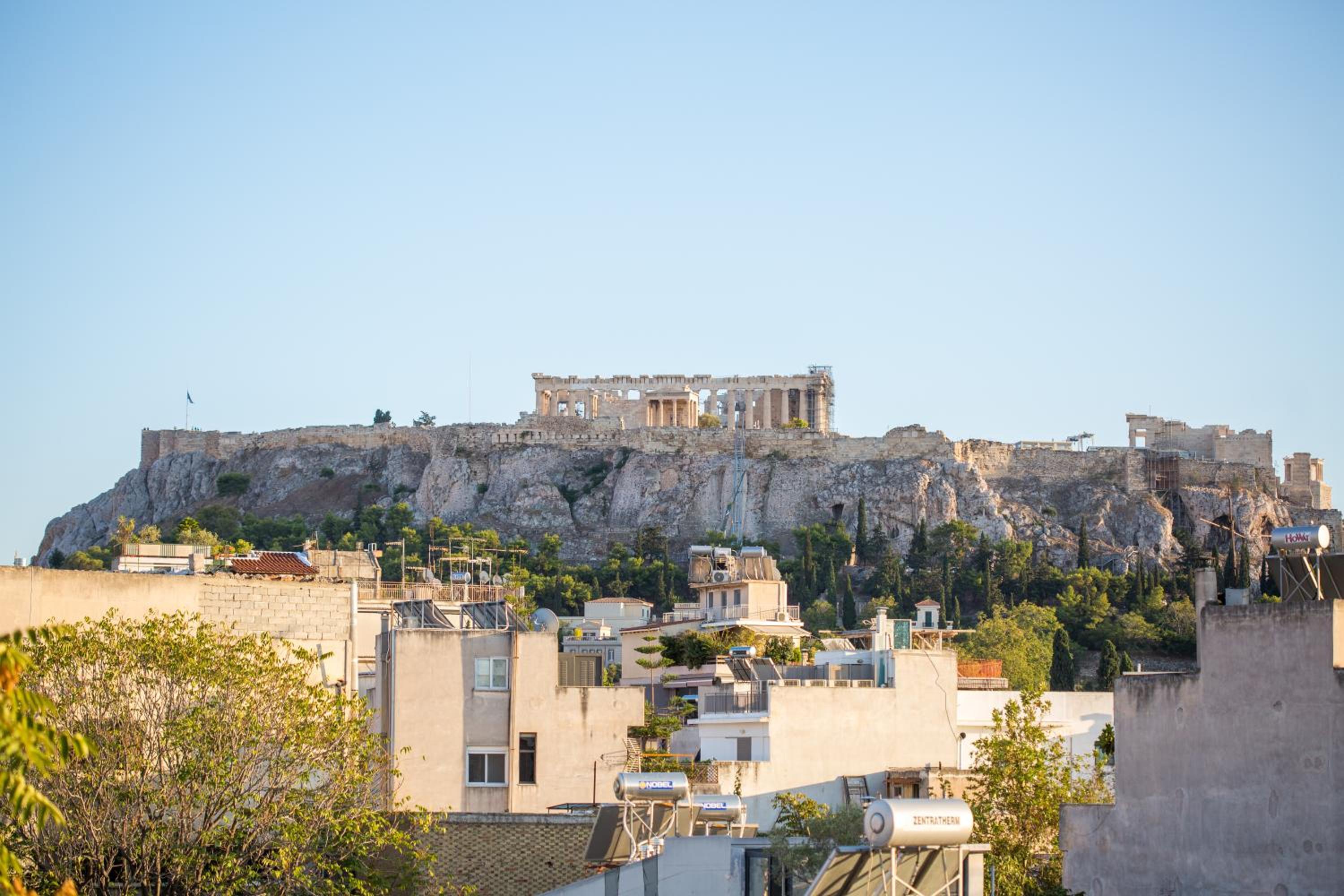 Raise Acropolis View Suites
