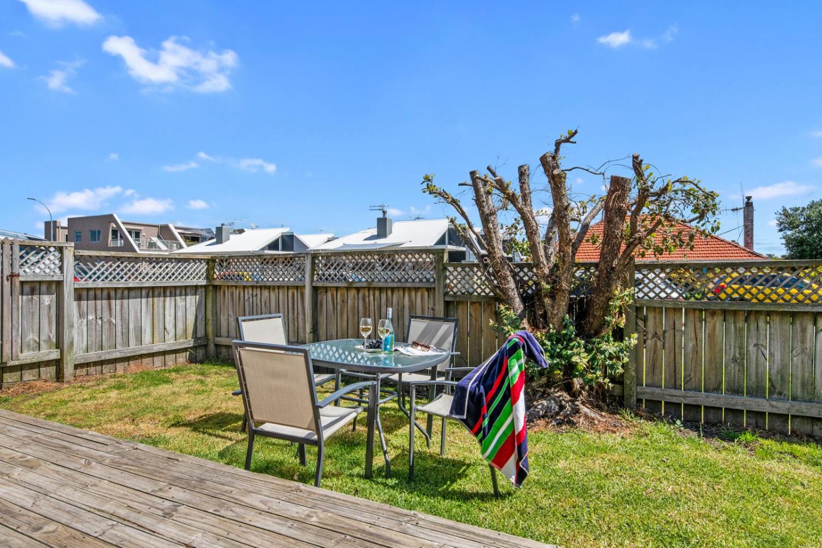 Mt Beach Retreat - Mt Maunganui Holiday Home