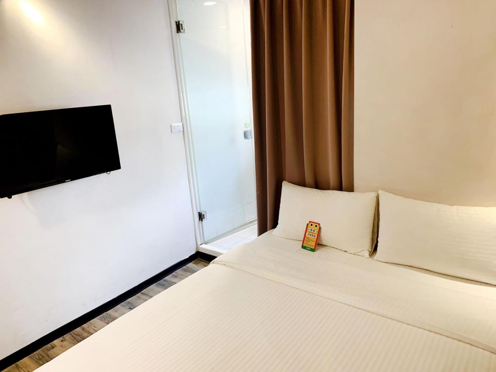 Uno Backpackers Inn