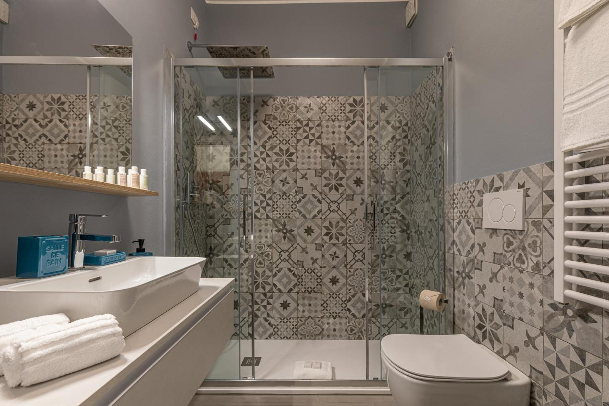 BePlace Garibaldi Suites en Milan — bathroom