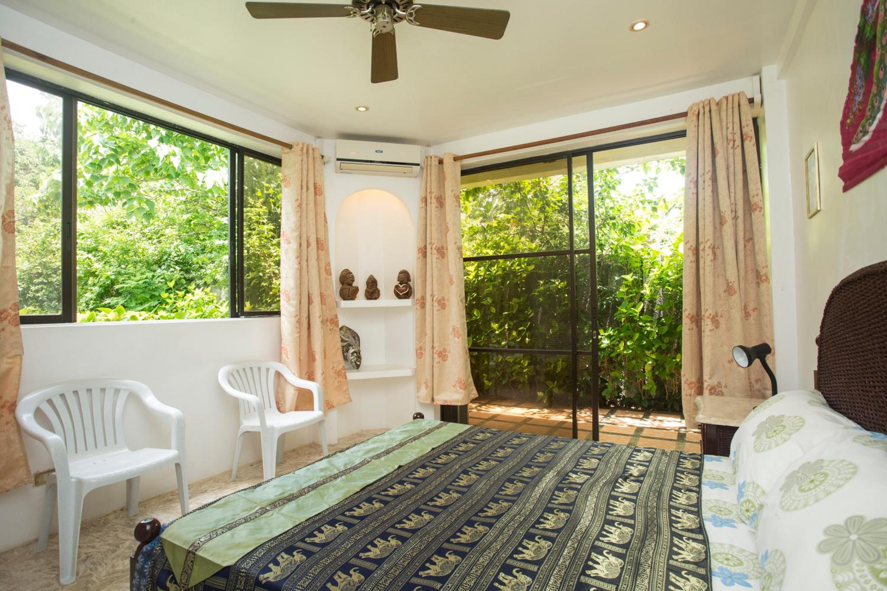 Franky Villa Bukid private way off Diniwid beach road left at SPR building Balabag Boracay Malay Aklan view 2