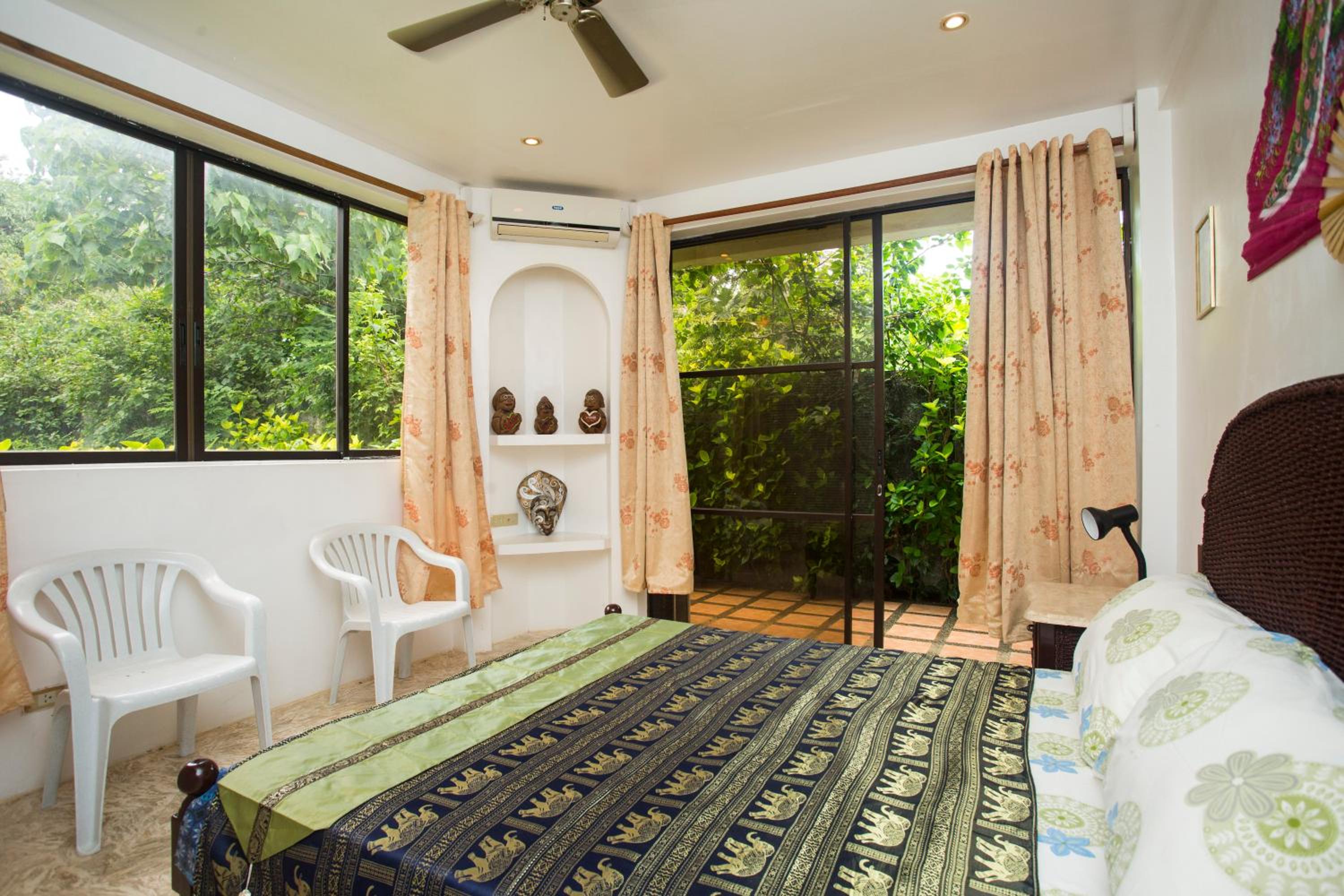 Franky Villa Bukid private way off Diniwid beach road left at SPR building Balabag Boracay Malay Aklan view 5