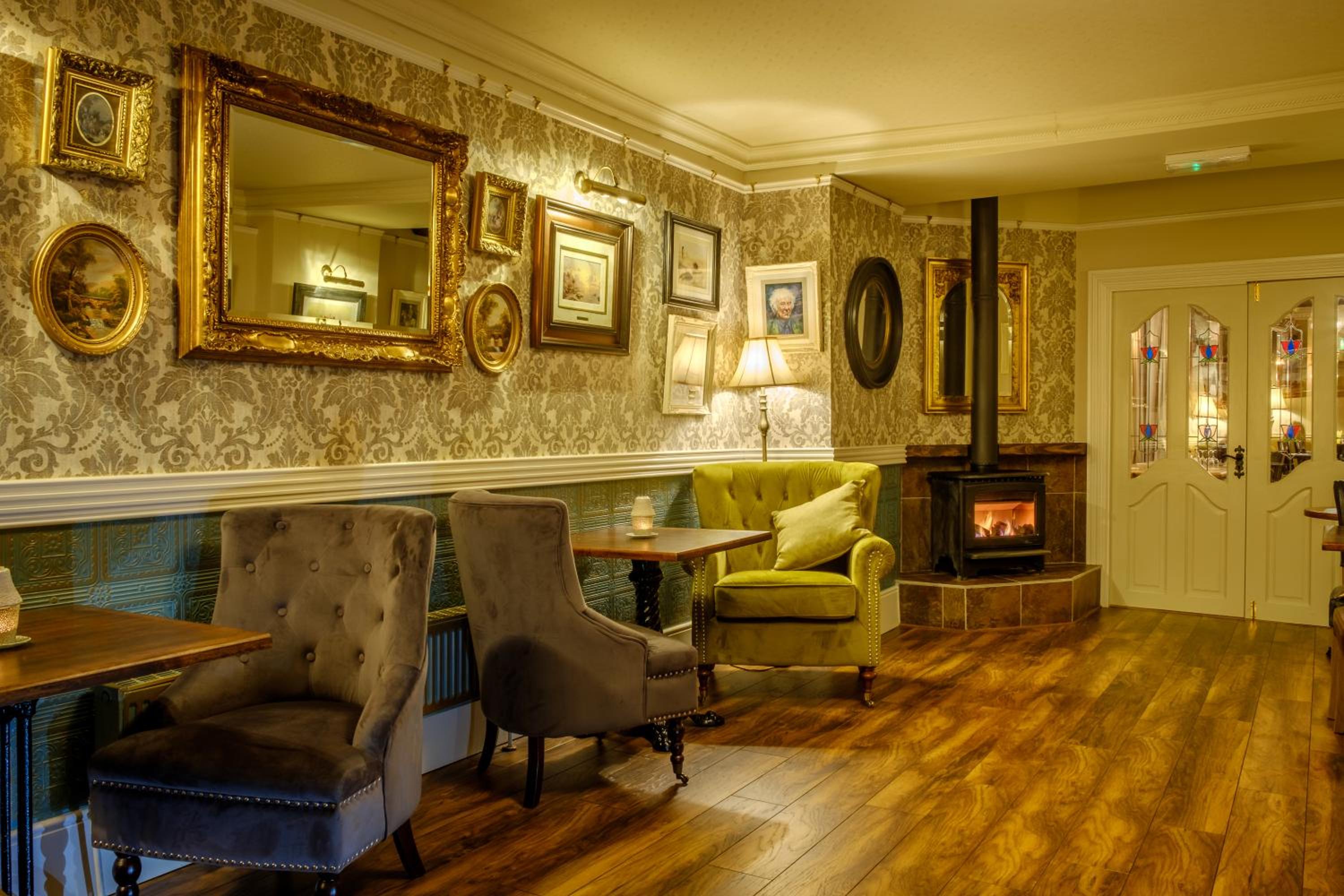 Jacob's Well Hotel