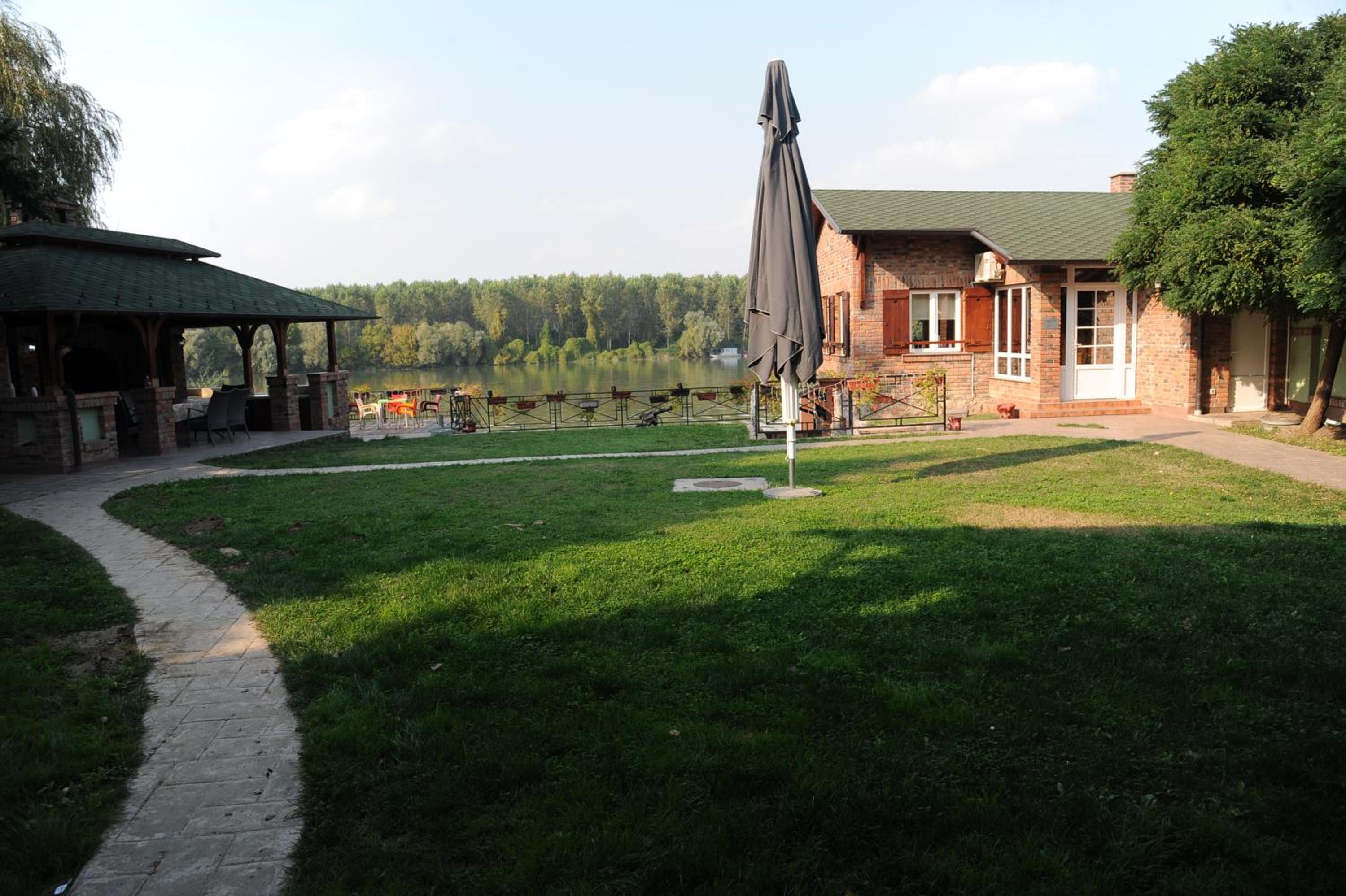 Photo 48