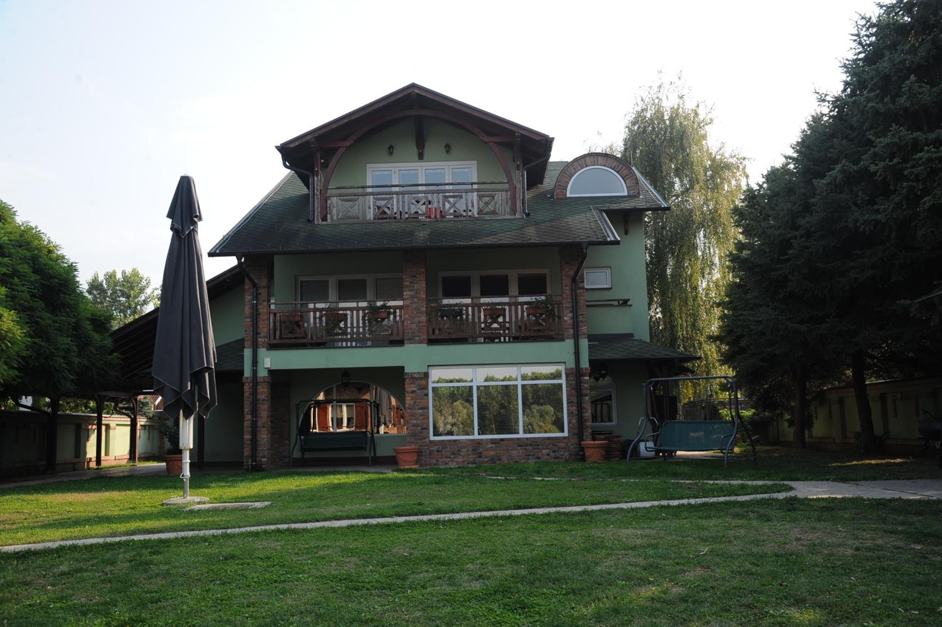 Photo 47