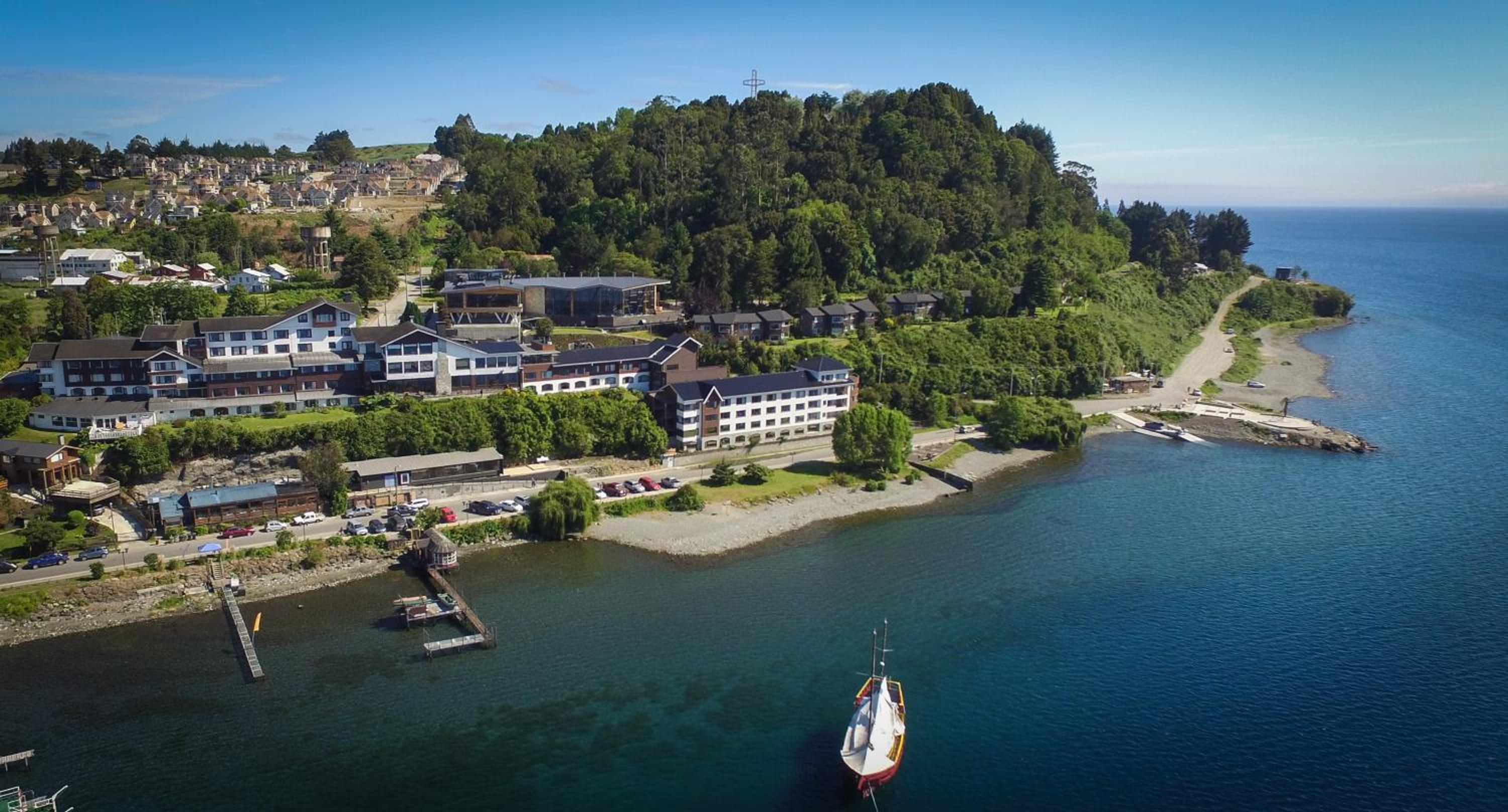 Puerto Varas Vacations - Hotel Cabana Del Lago Puerto Varas - Property Image 1