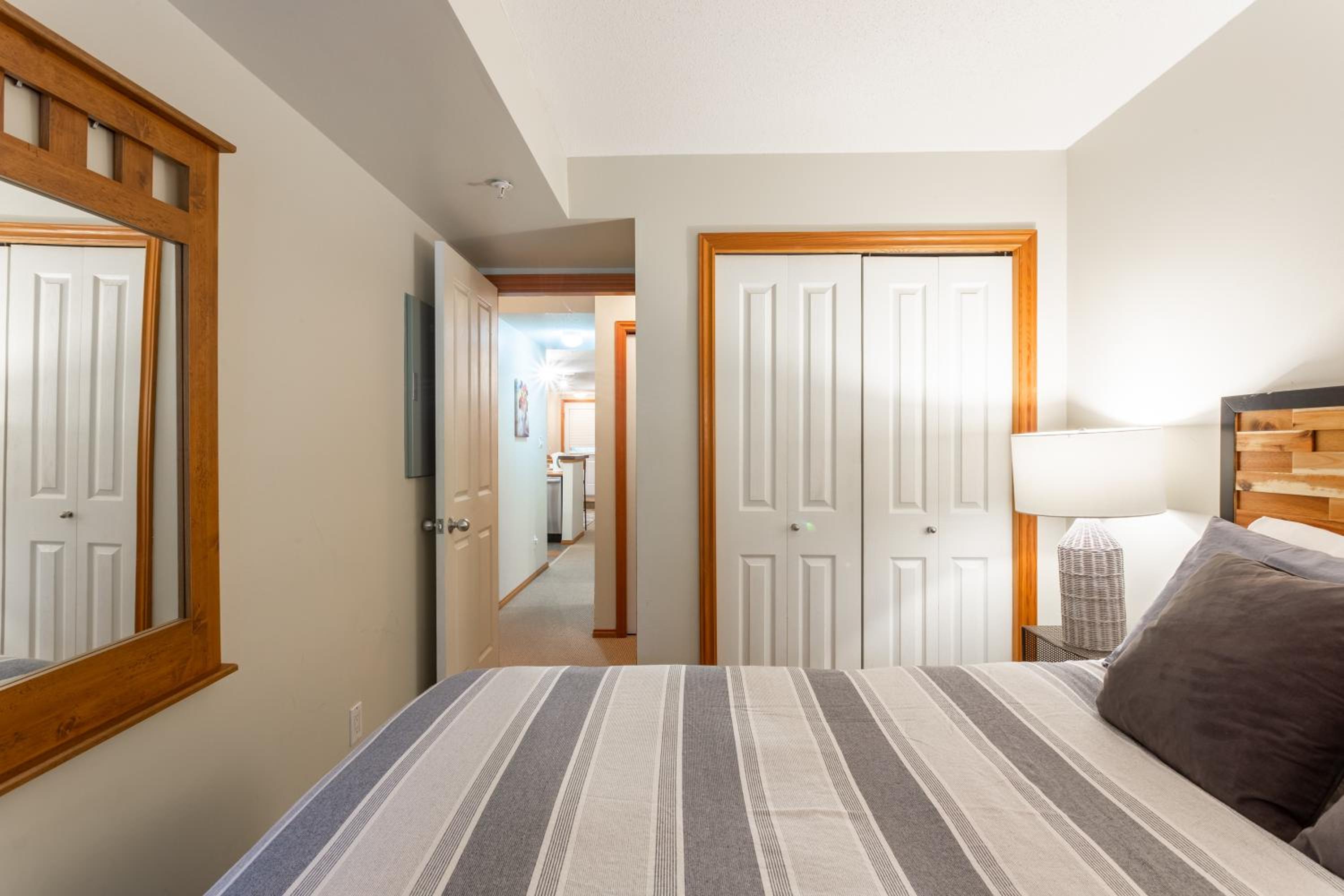 A Jewel in Whistler Village w/Private Hot Tub