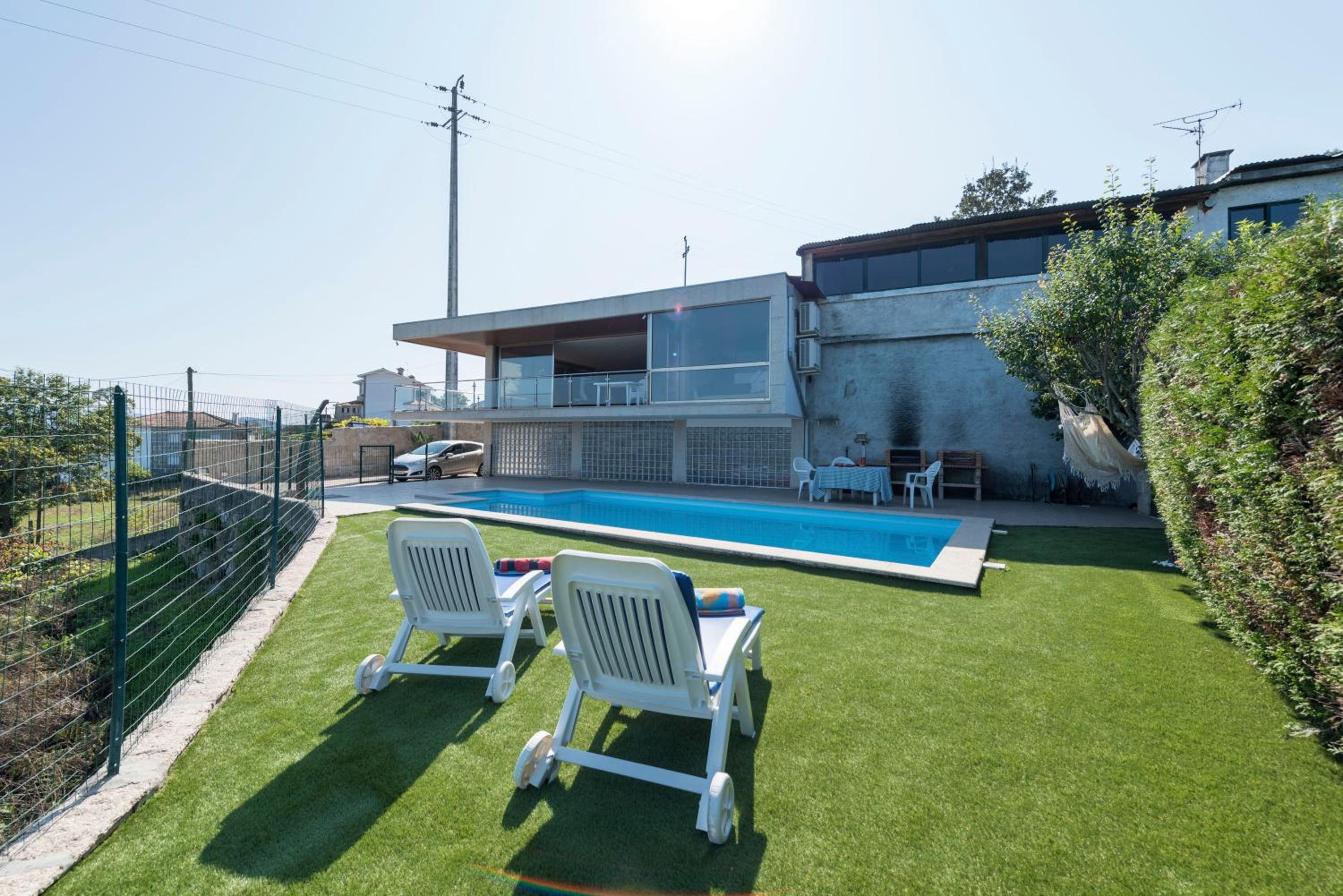 LovelyStay - Casa Guimas view 4