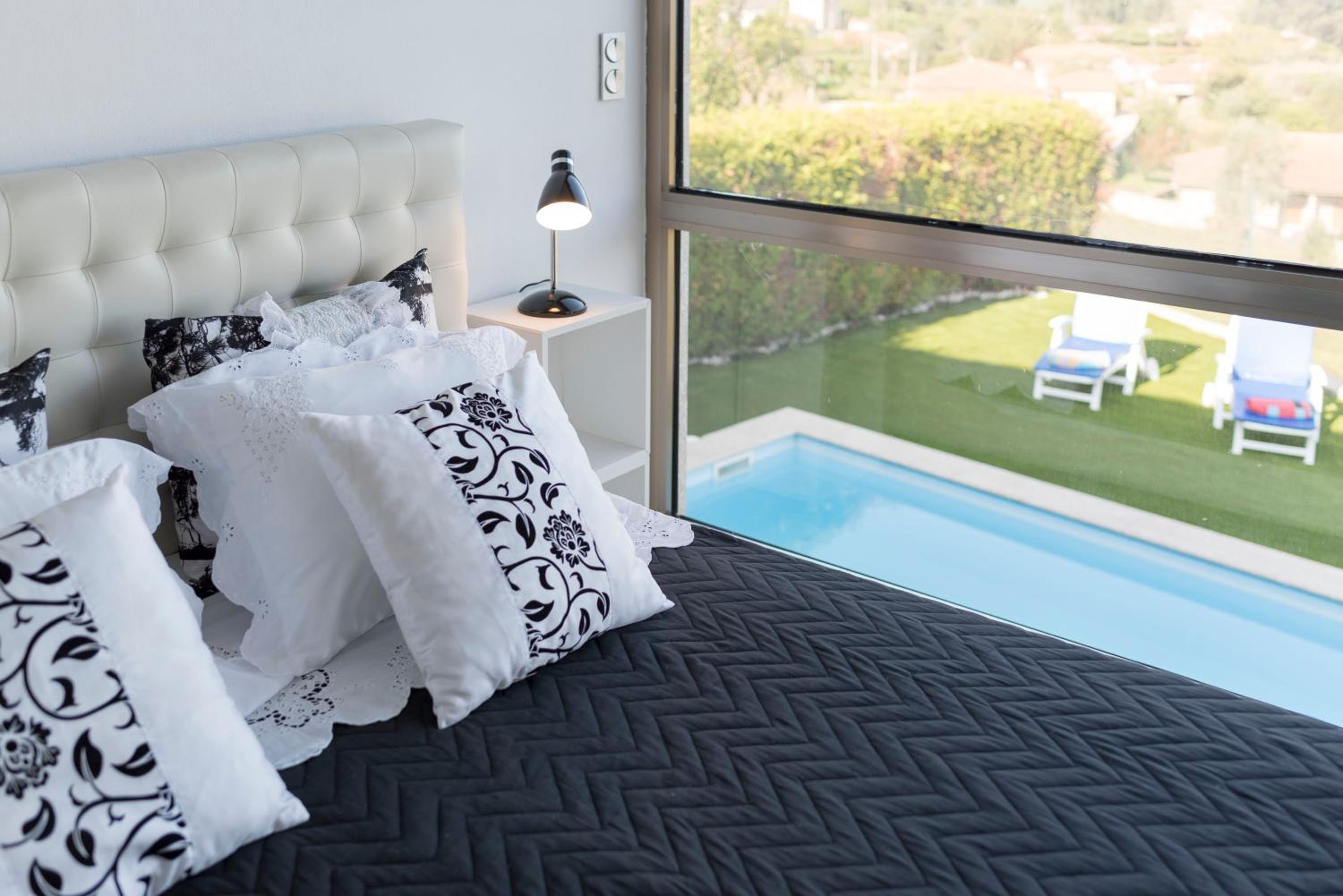 LovelyStay - Casa Guimas view 5