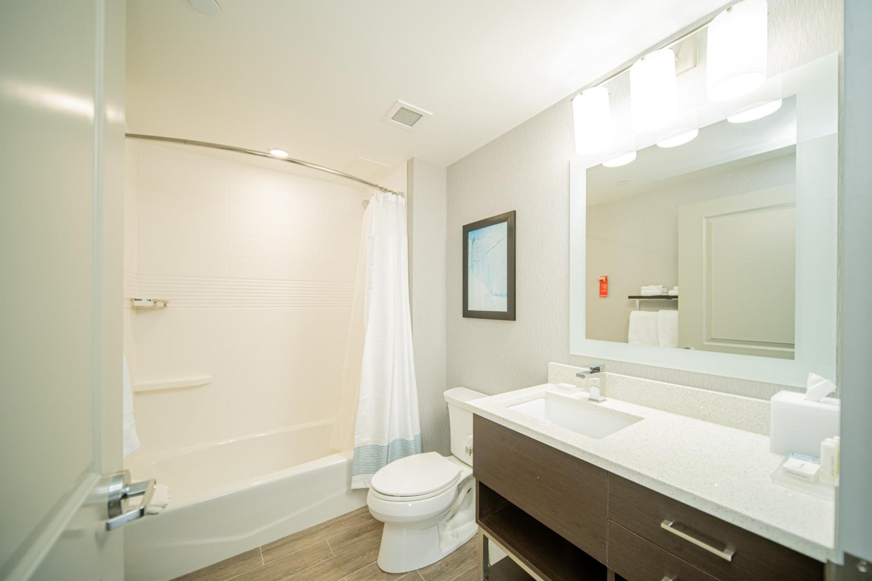 Brantford Vacations - TownePlace Suites by Marriott Brantford and Conference Centre - Property Image 42