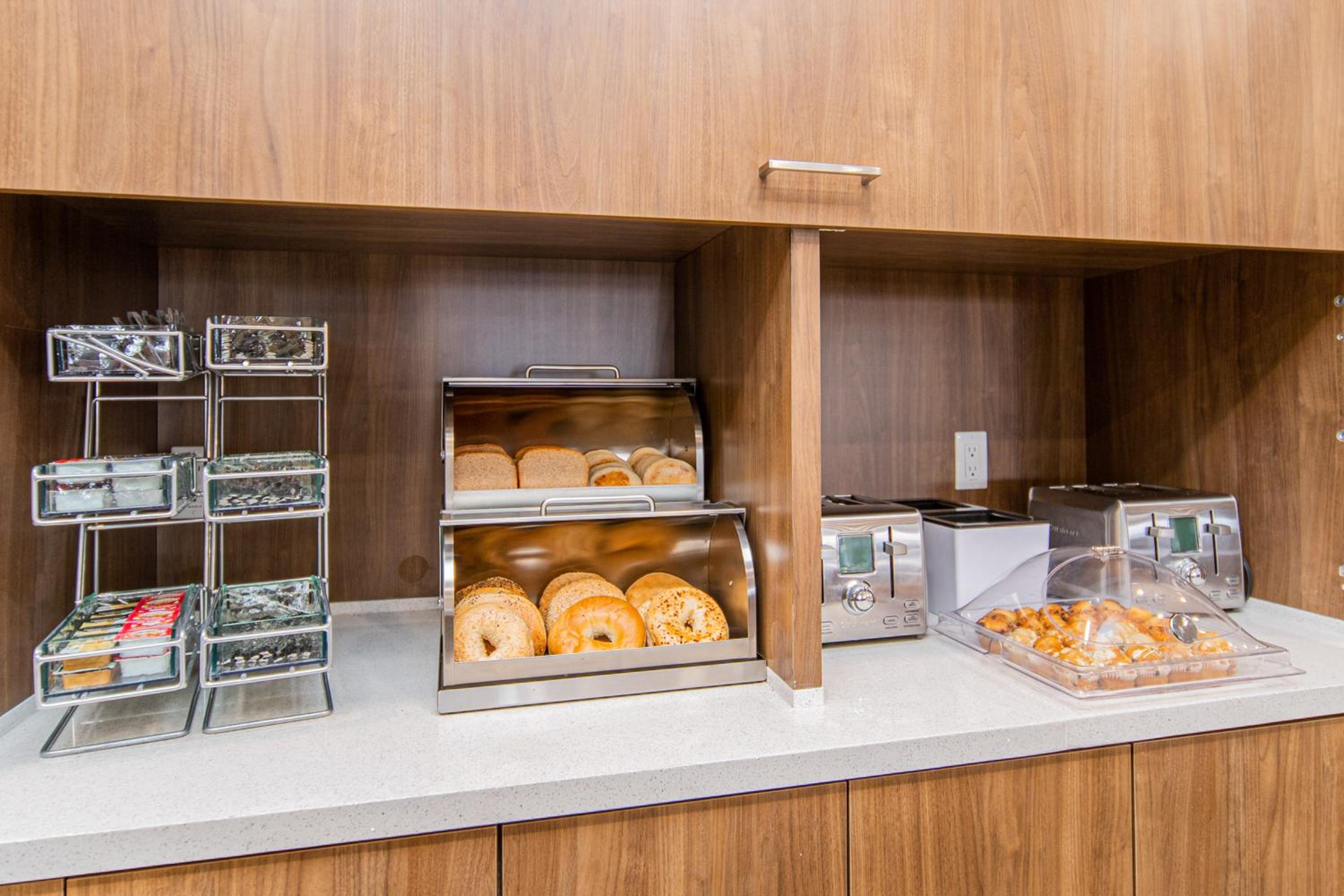 Brantford Vacations - TownePlace Suites by Marriott Brantford and Conference Centre - Property Image 8