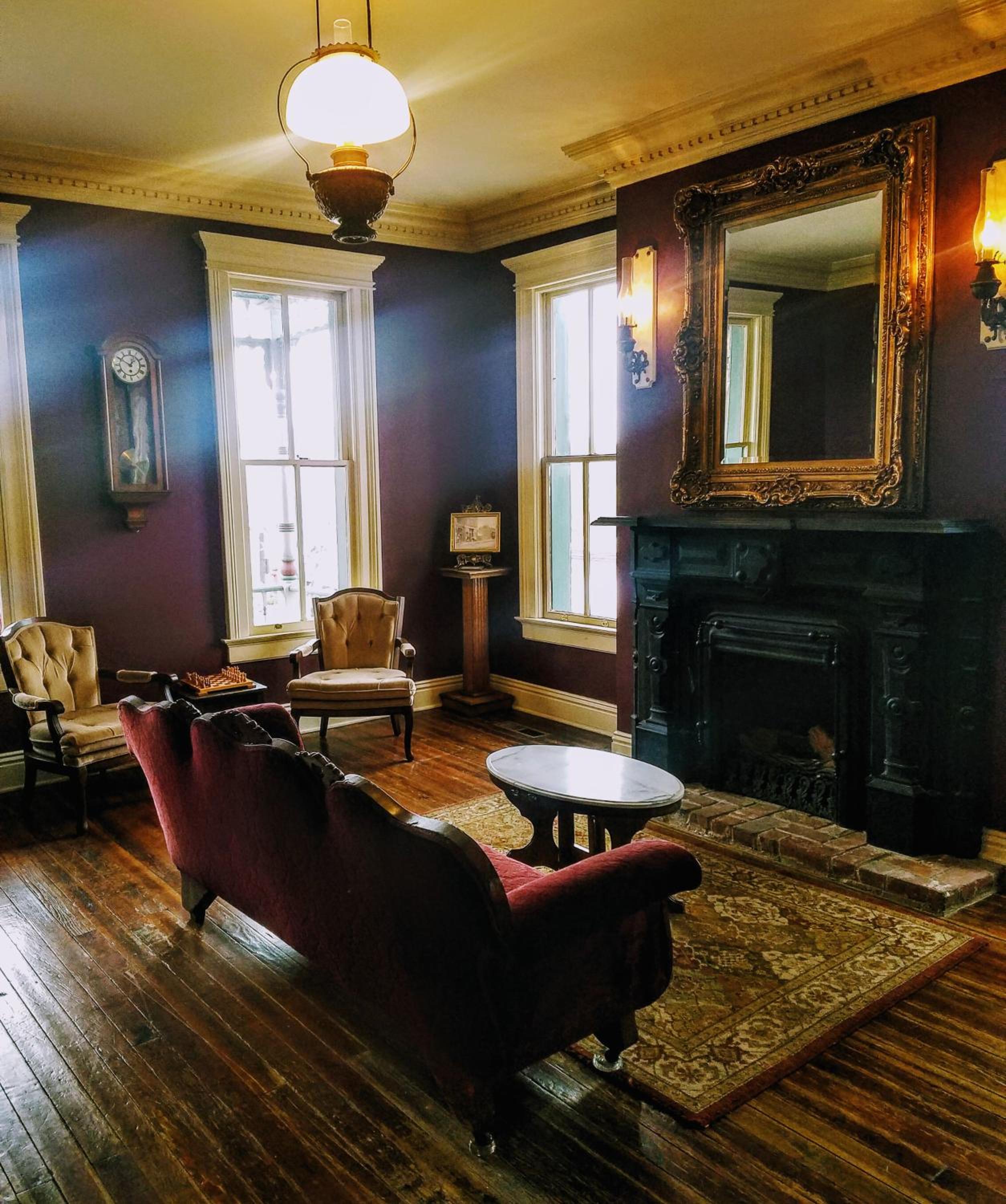 Iron Horse Hotel