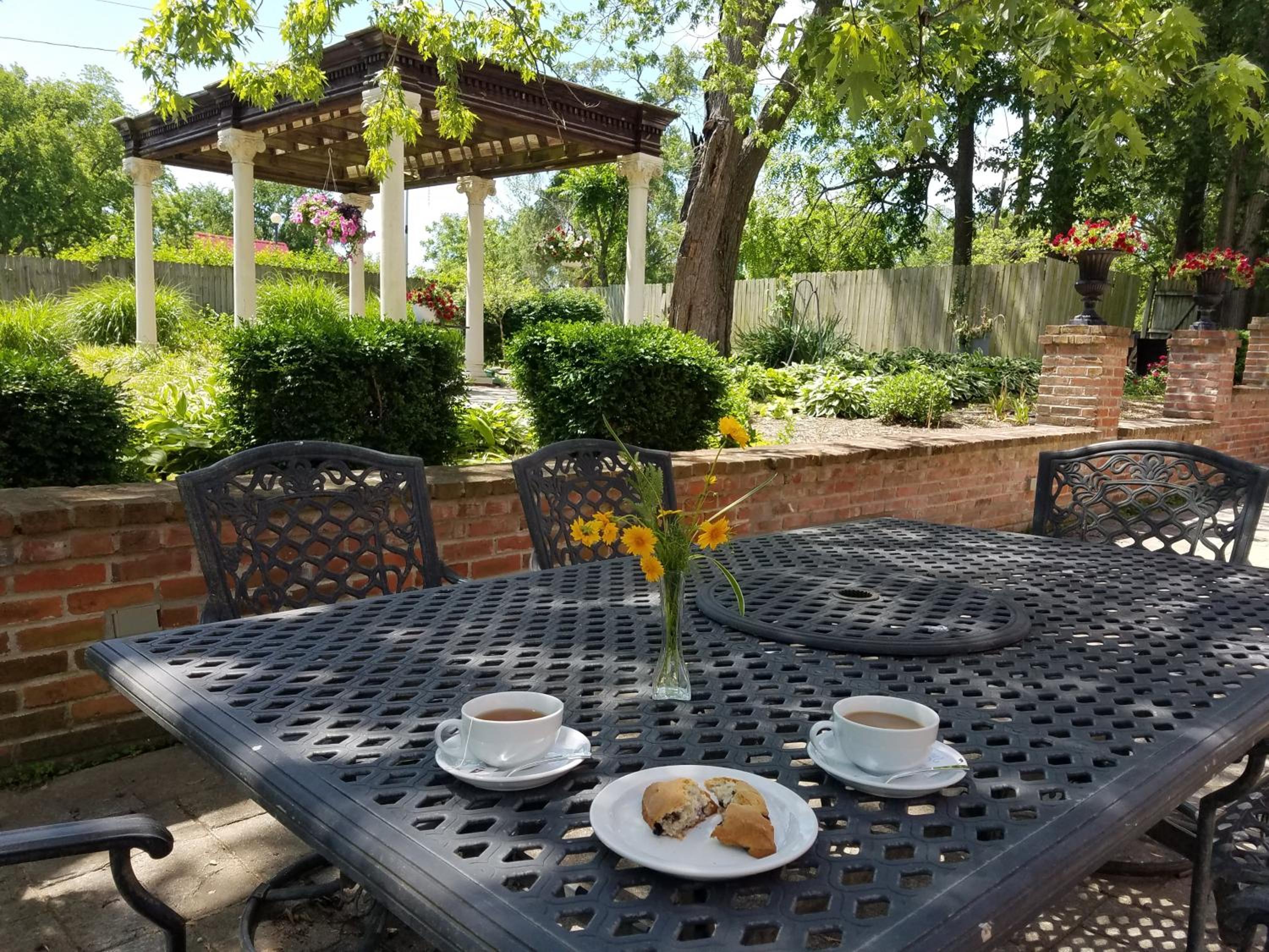 Iron Horse Hotel
