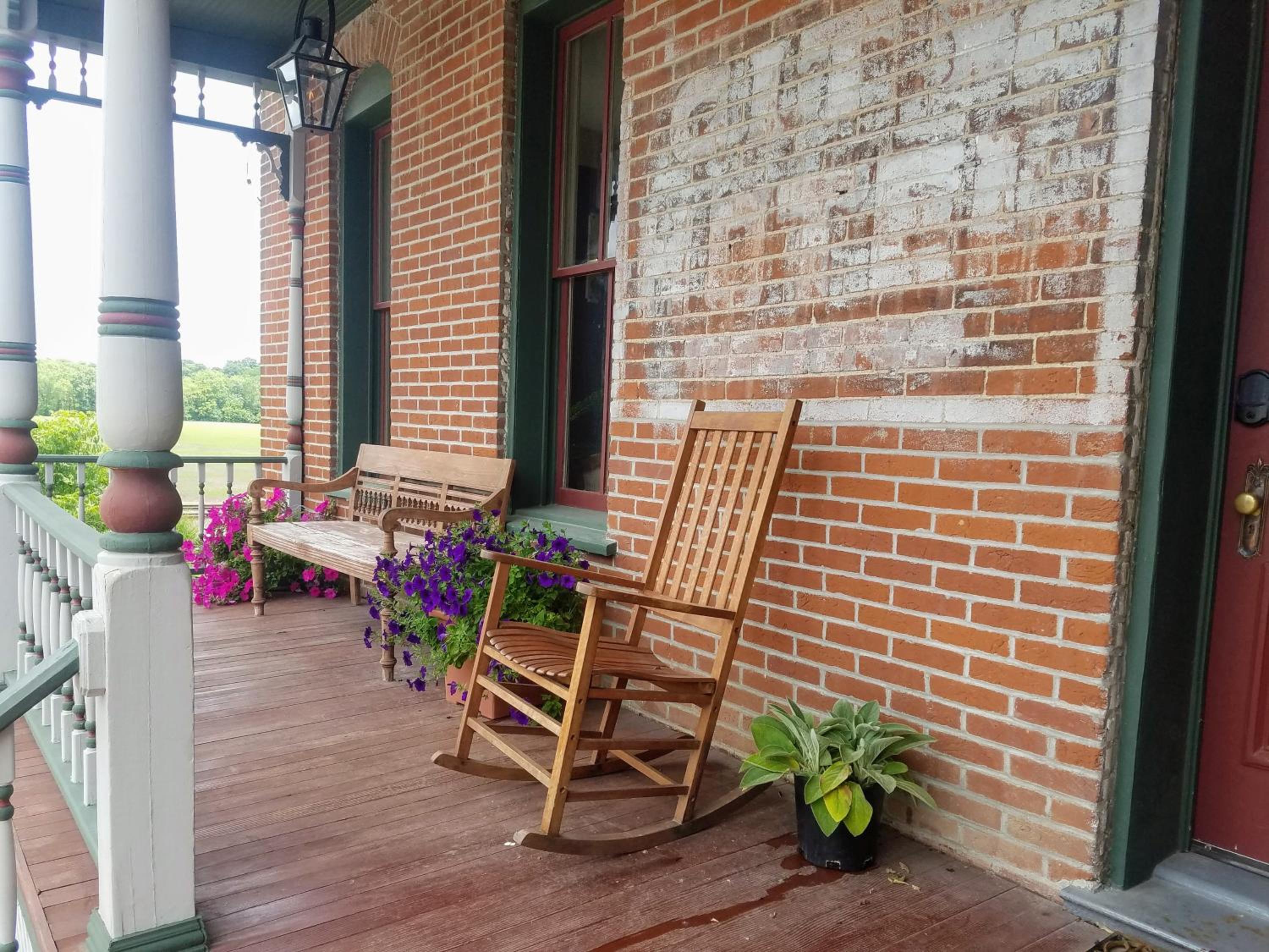 Iron Horse Hotel