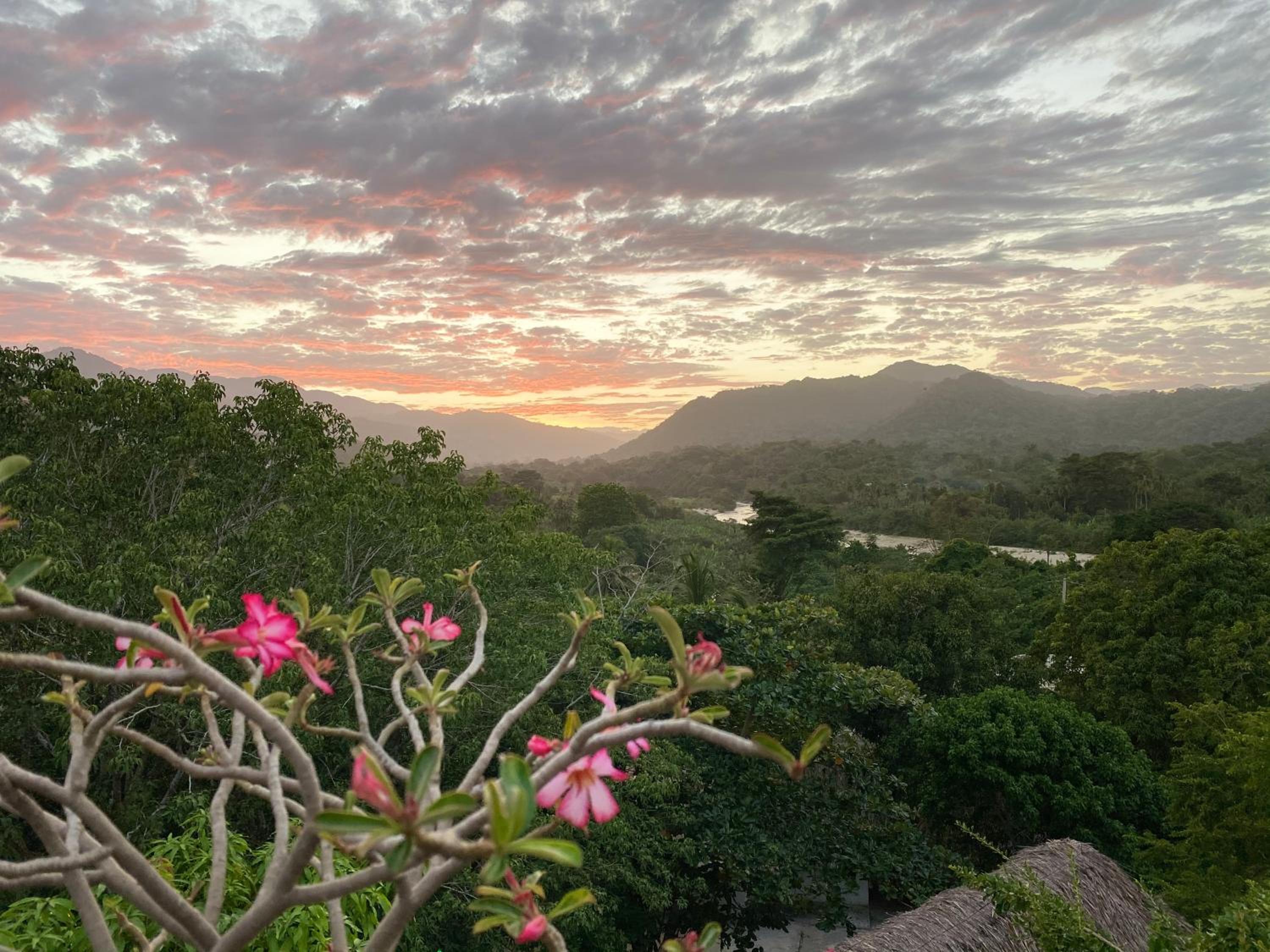 Quetzal Dorado Eco-Lodge by Mareygua