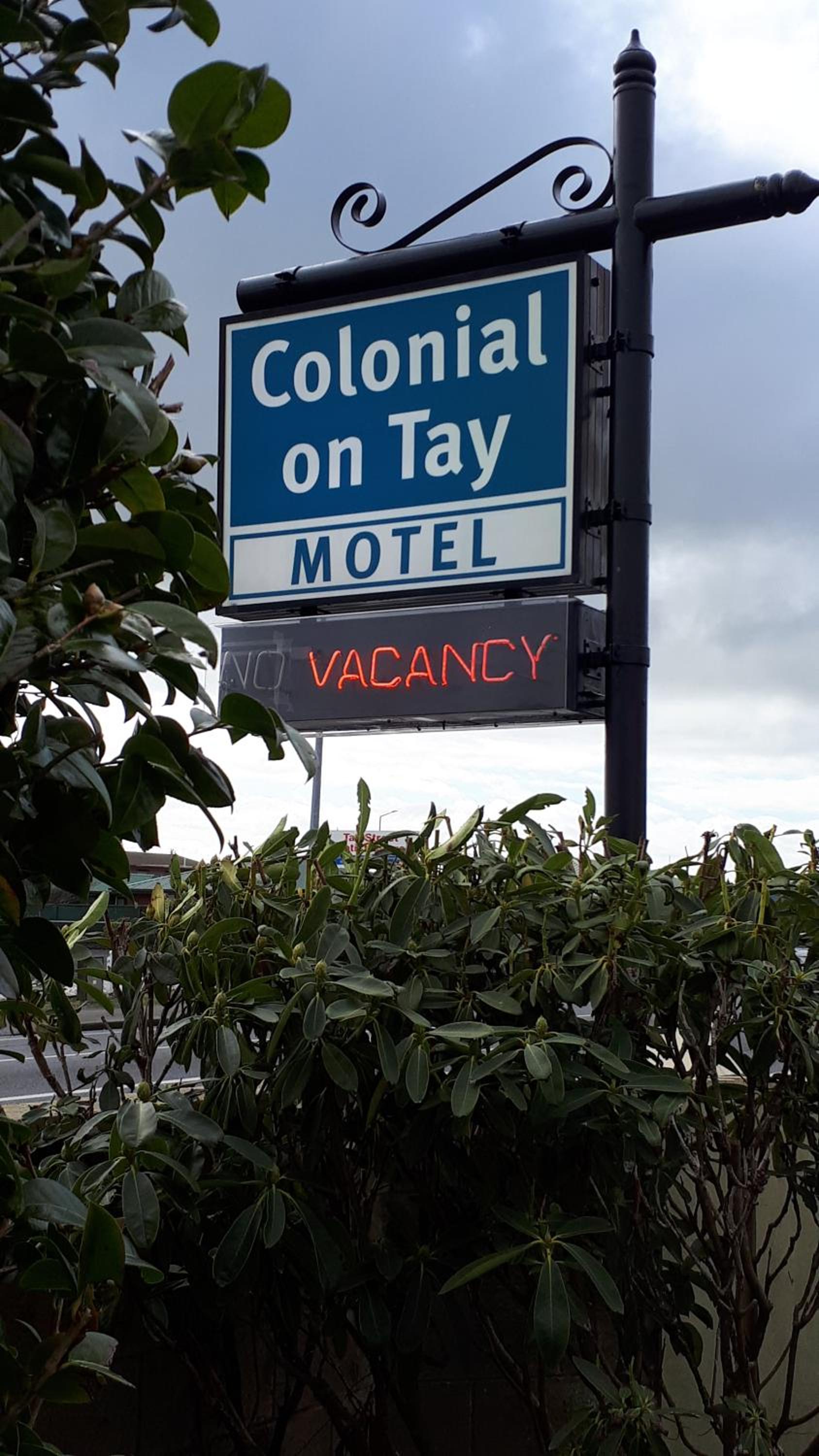 Colonial on Tay