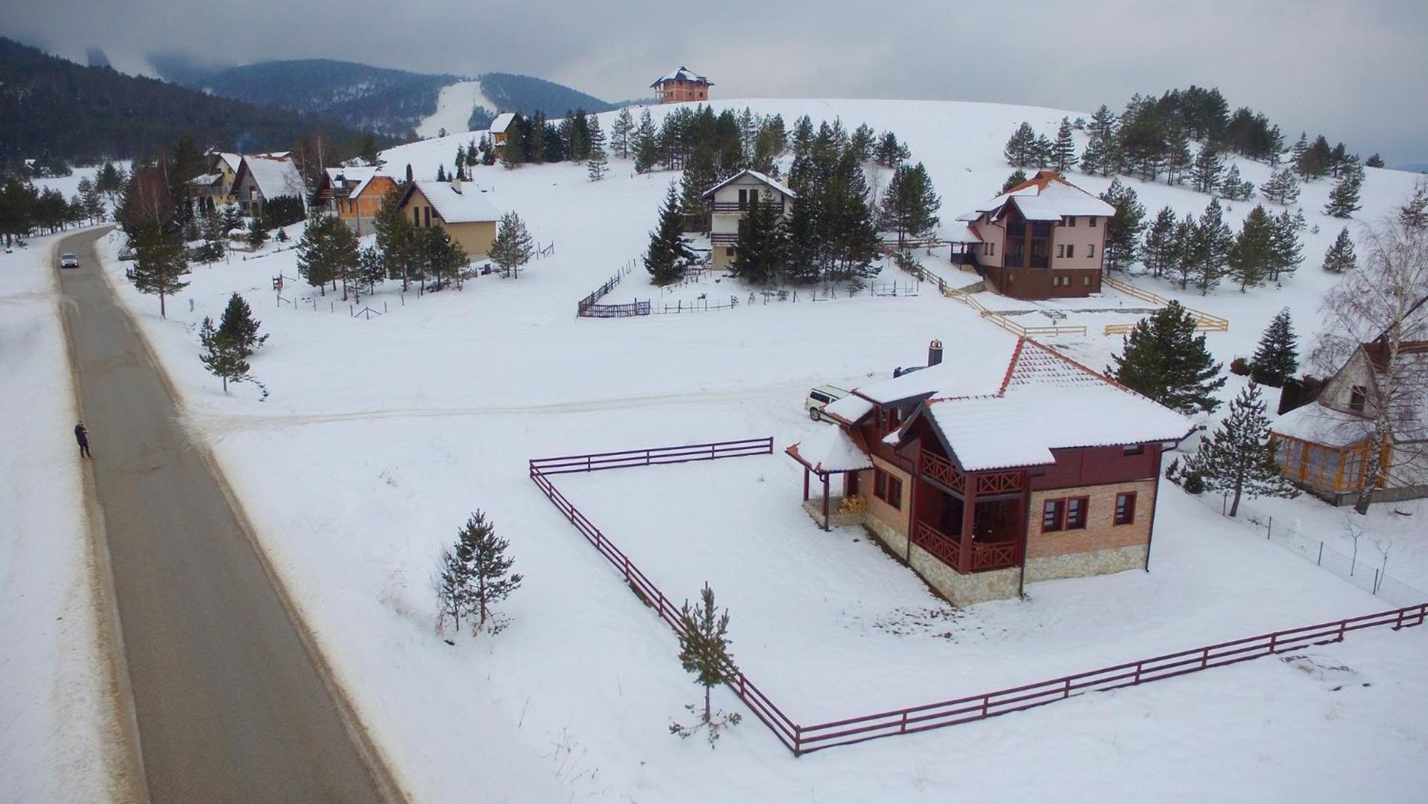 Ski House Tornik Zlatibor view 3