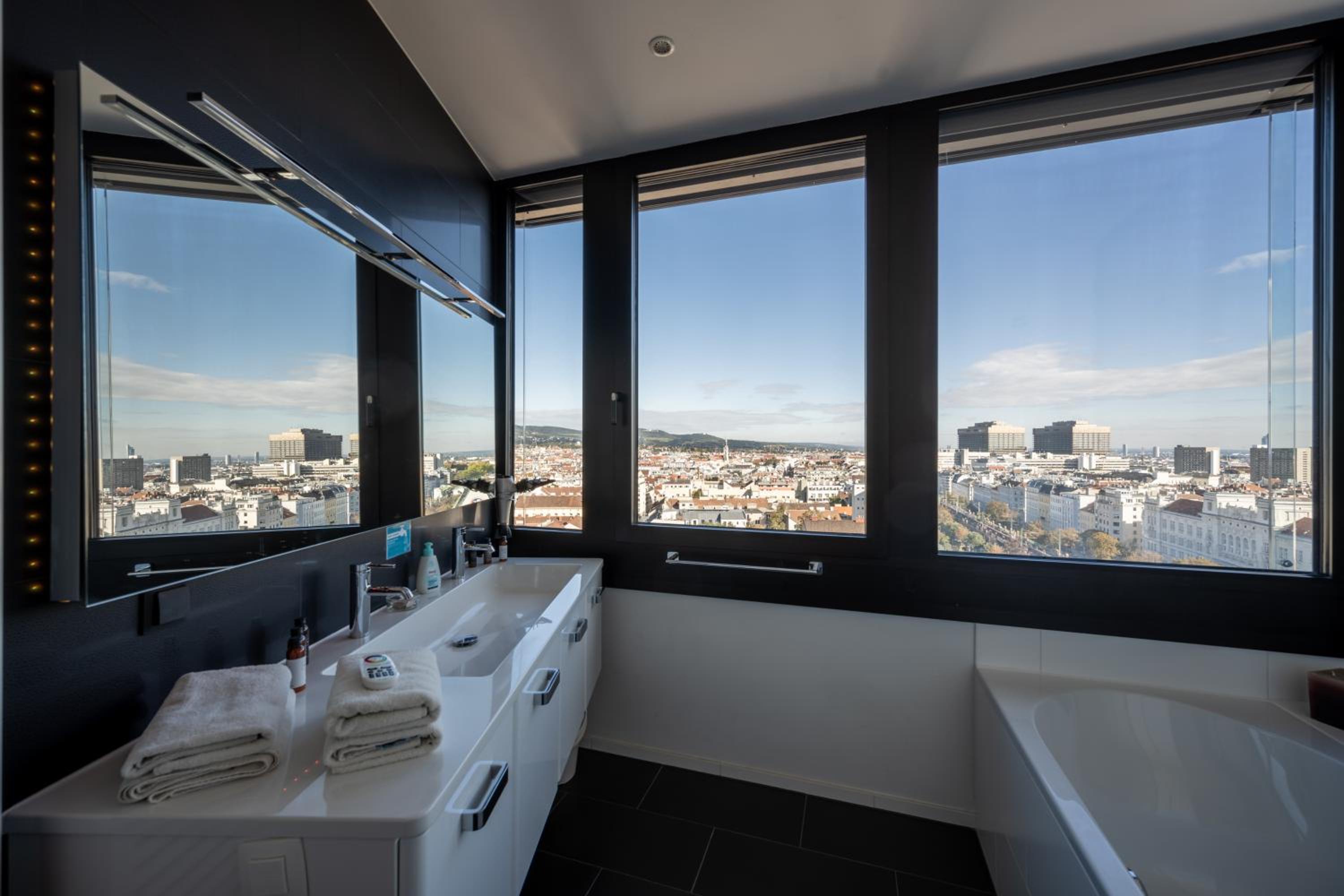Skyflats Vienna - Rooftop Apartments