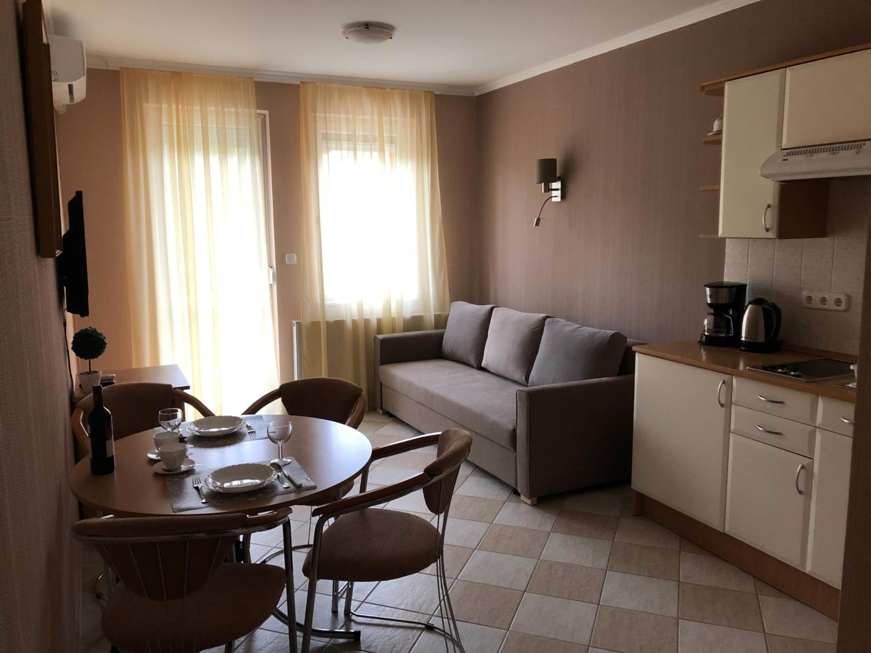 József Apartments House view 3