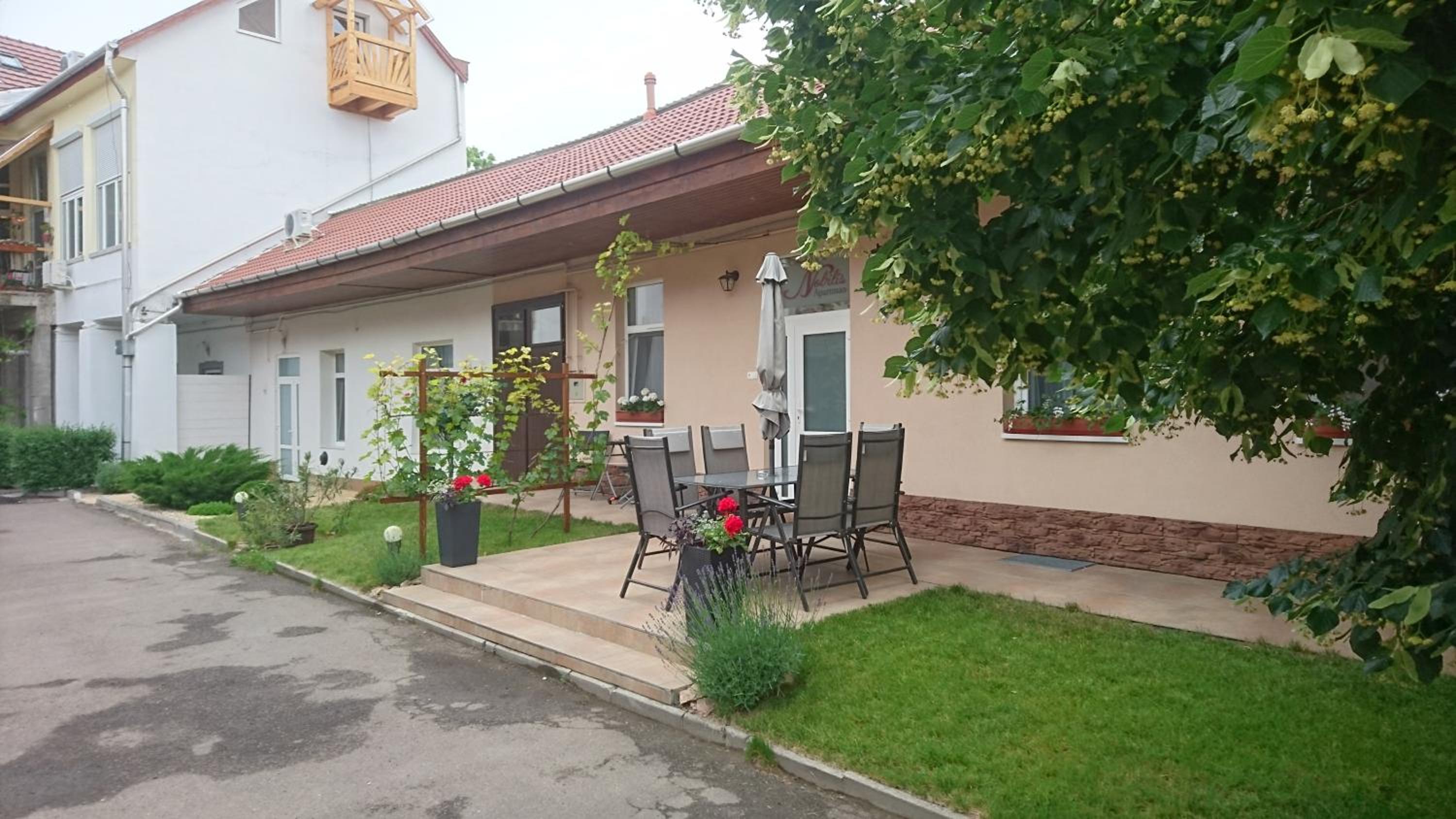 Nobilis Apartman Eger view 5