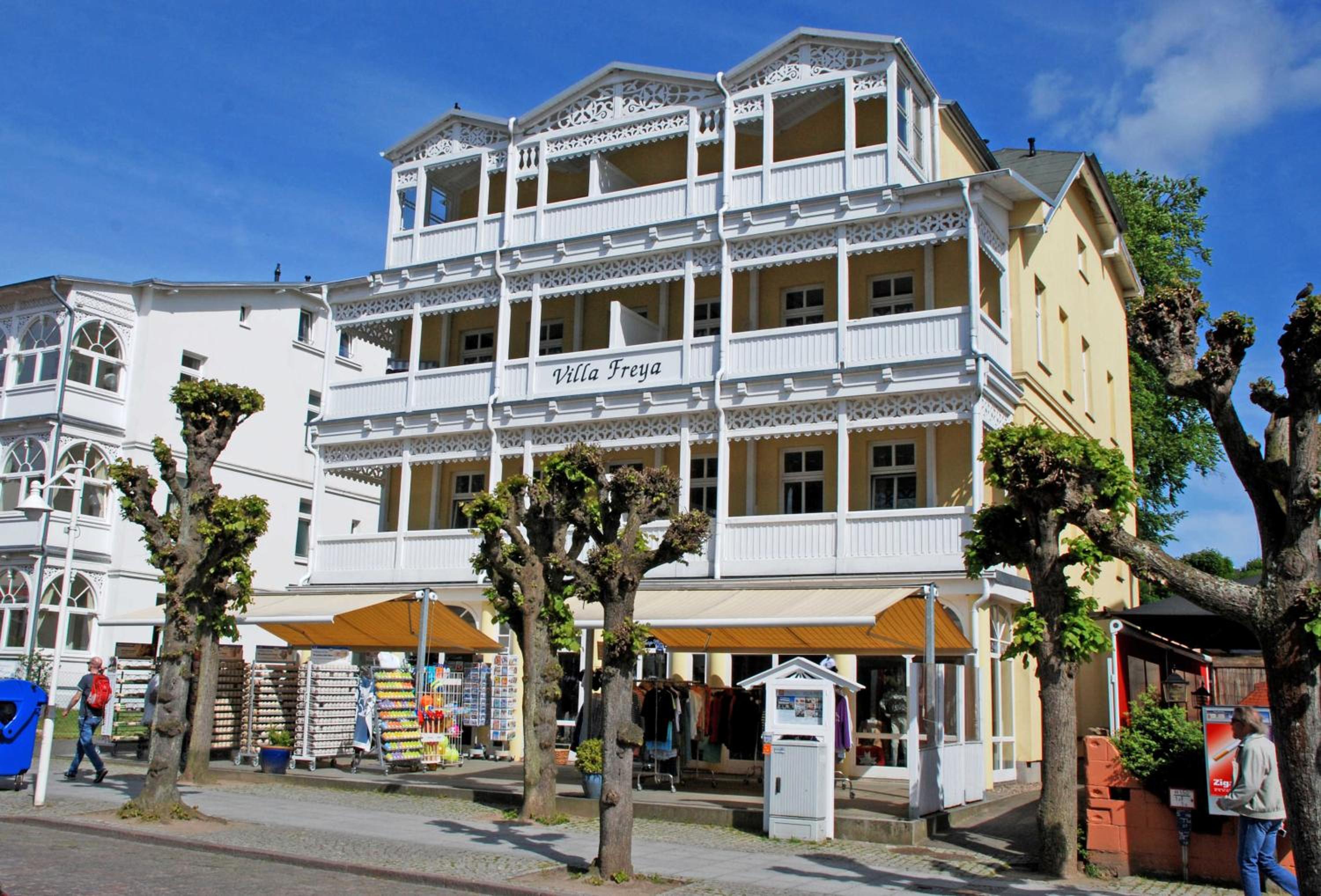 Ferienwohnung mit Balkon in Baeder view 3