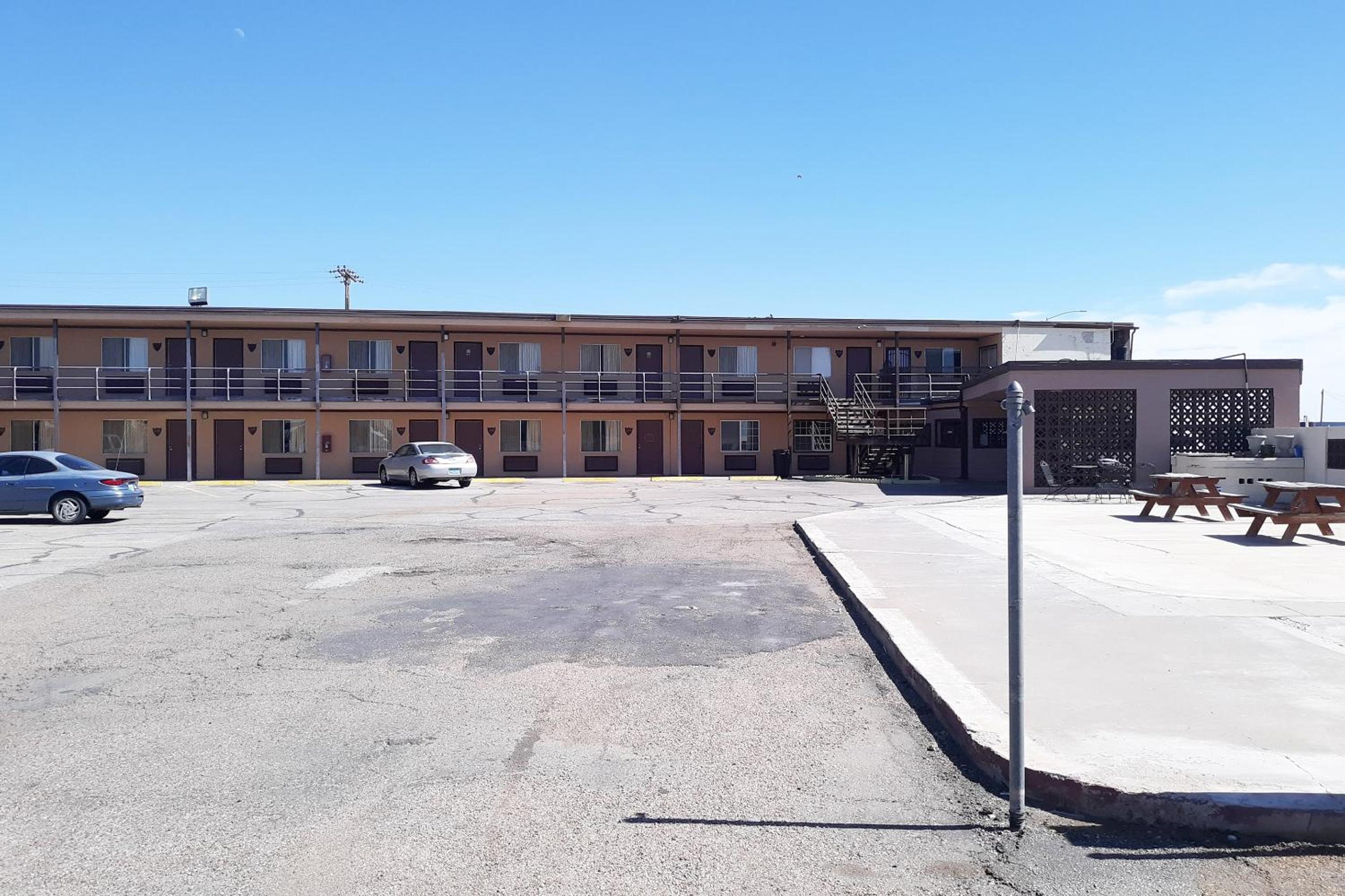 Clovis Vacations - OYO Hotel Kings at Clovis - Property Image 1