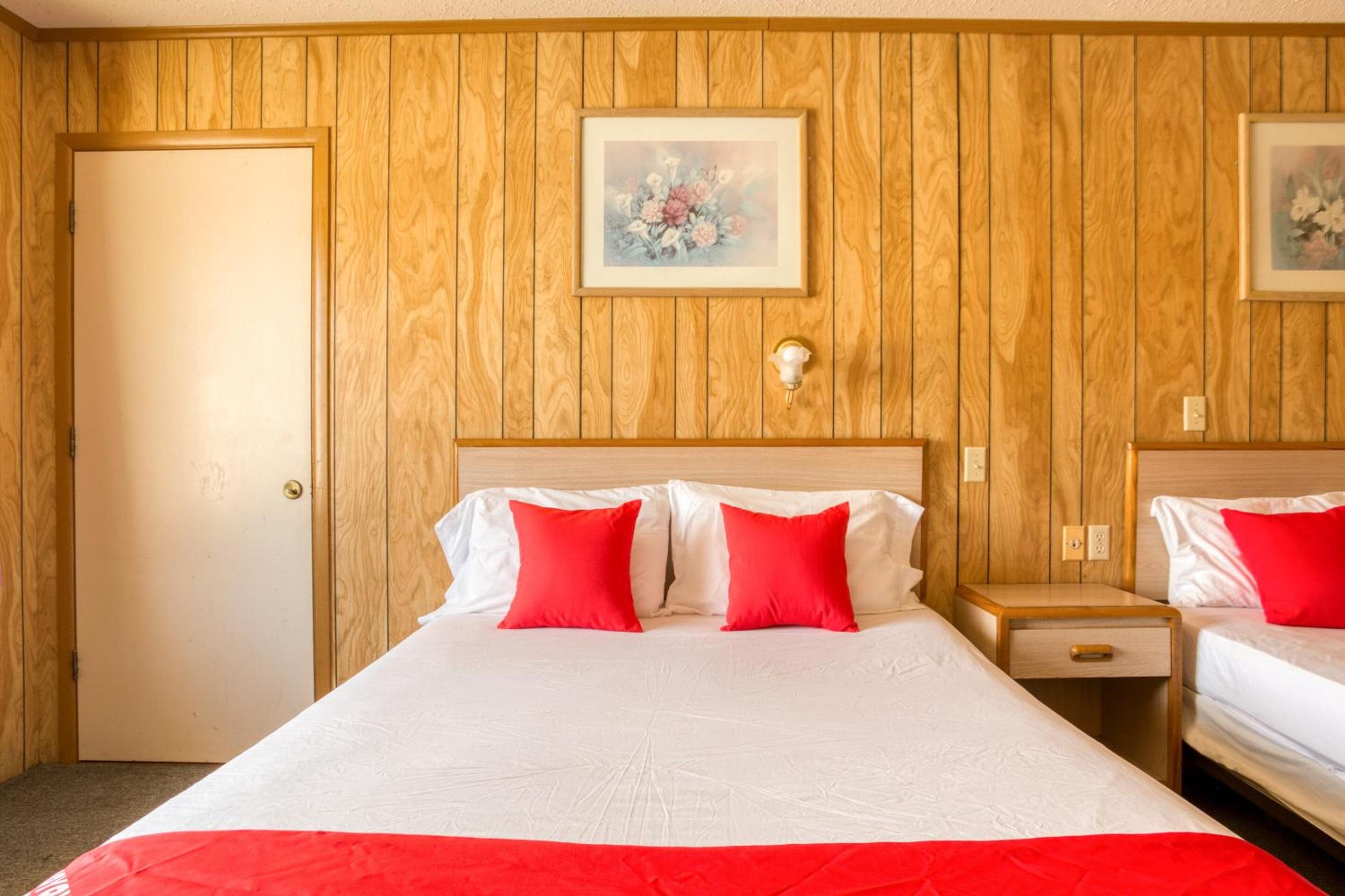 OYO Hotel Breckenridge TX Hubbard Creek Lake