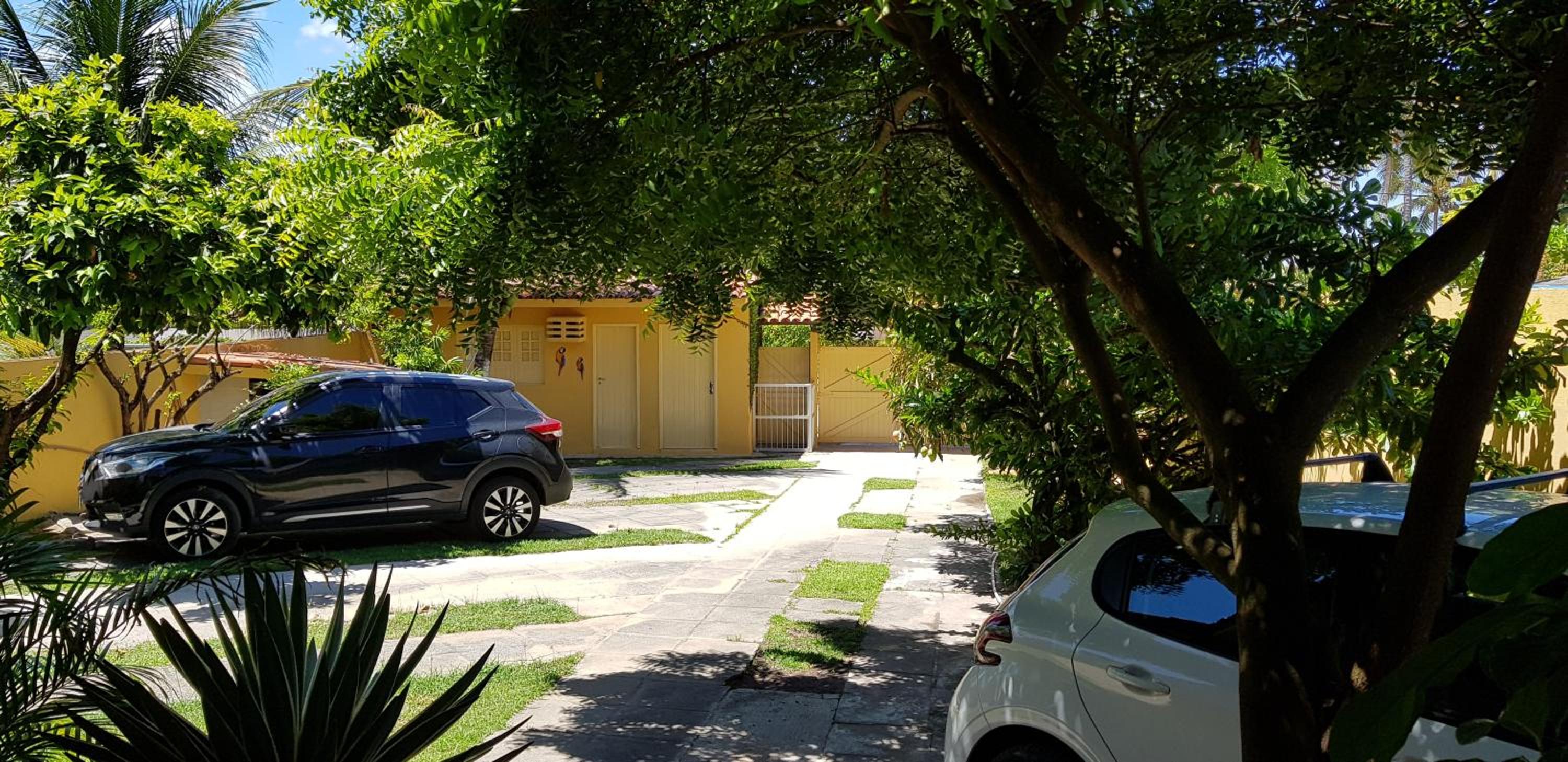 Casa a beira mar com 4 suites e muito conforto