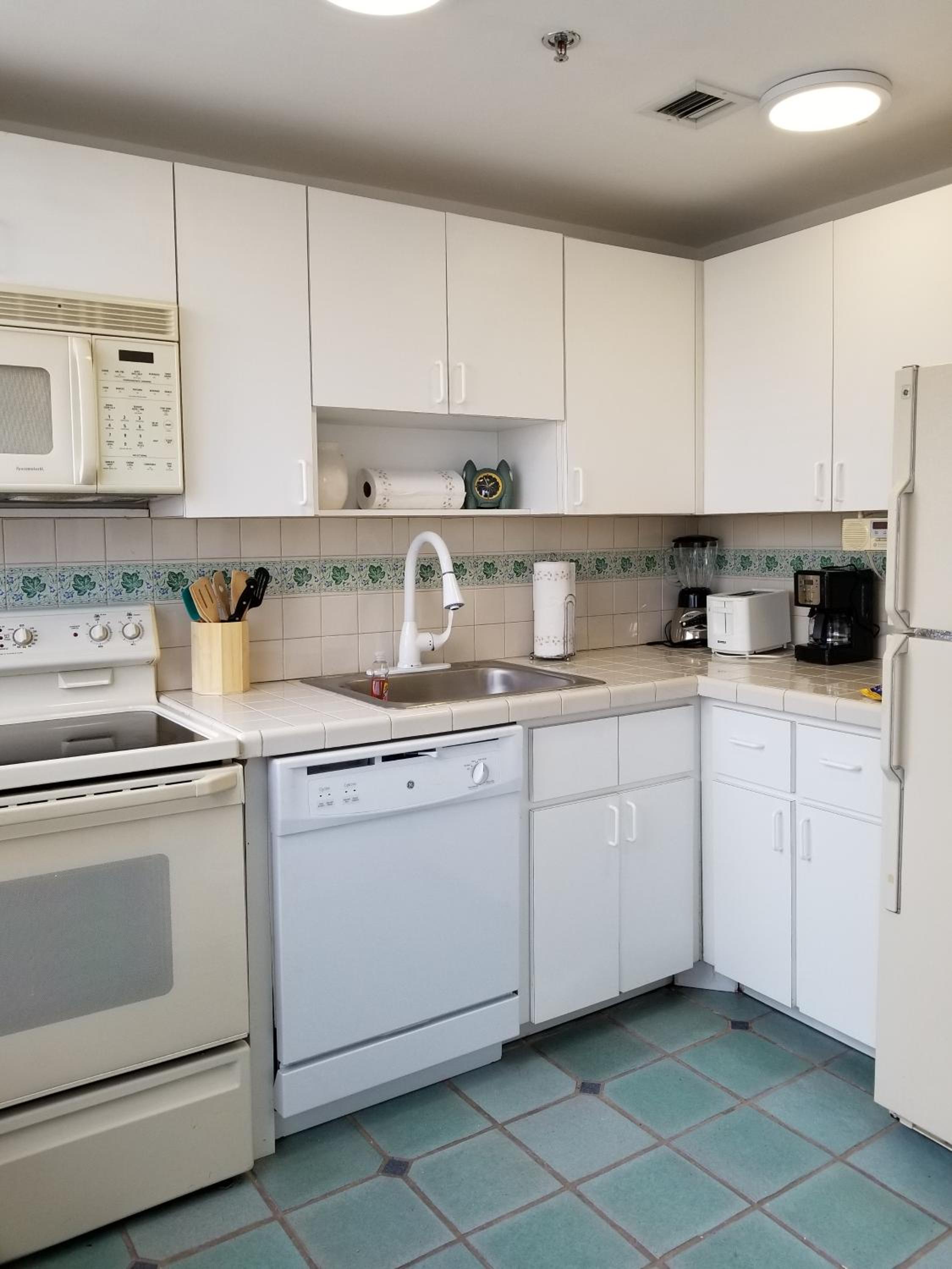918 SOBE FLATS