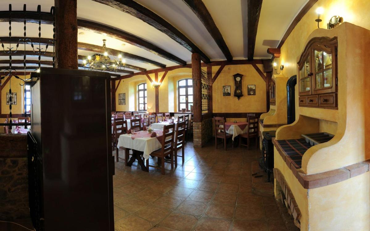 Penzion a Restaurace Nad Hradem