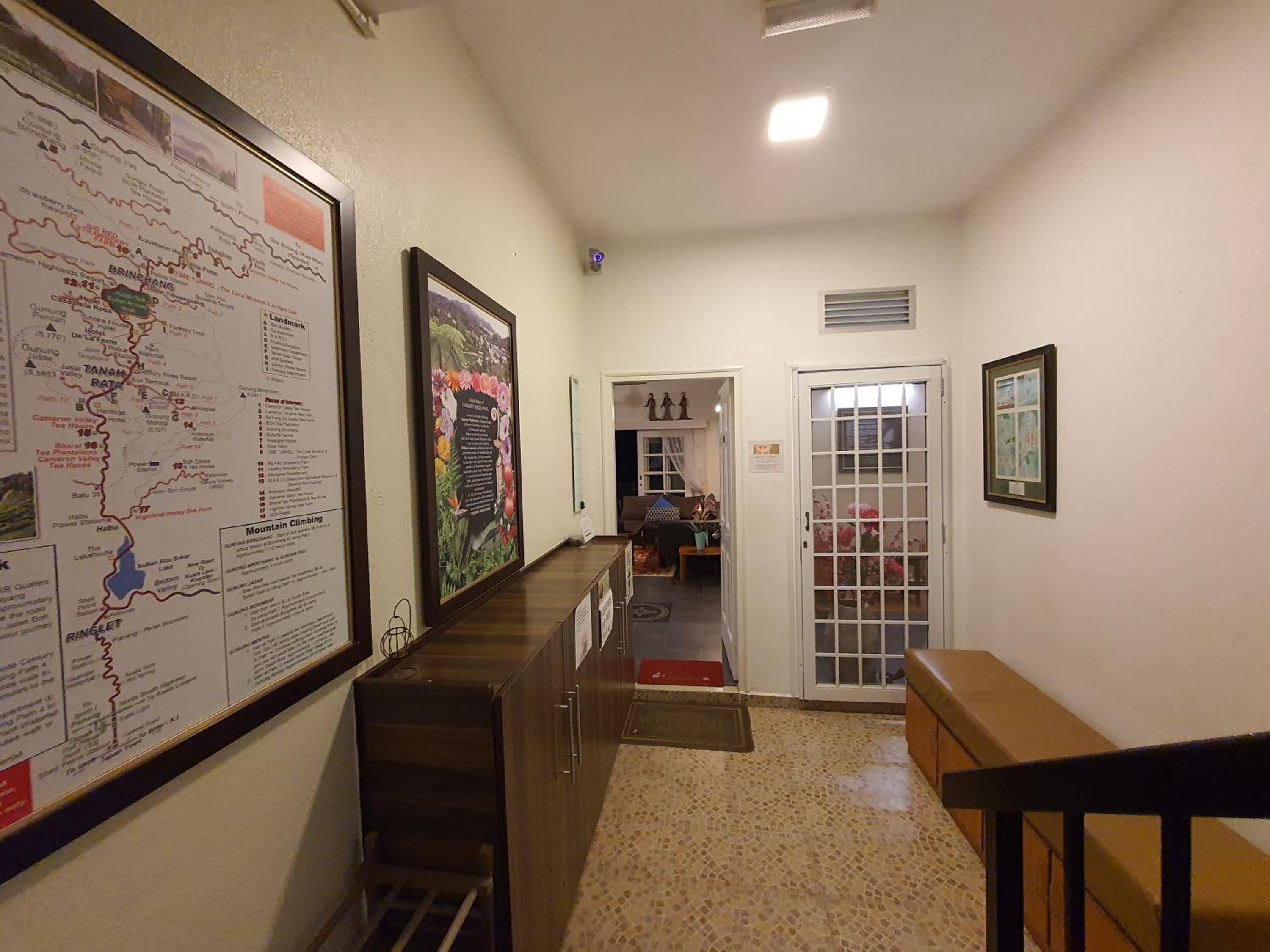 Gerard's "Backpackers" Roomstay No Children Adults only photo 4