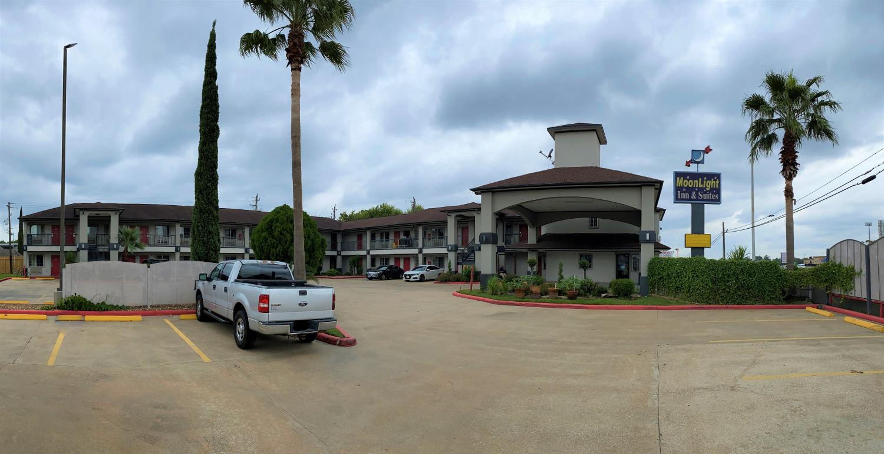 Home Place Inn and Suites-Hobby
