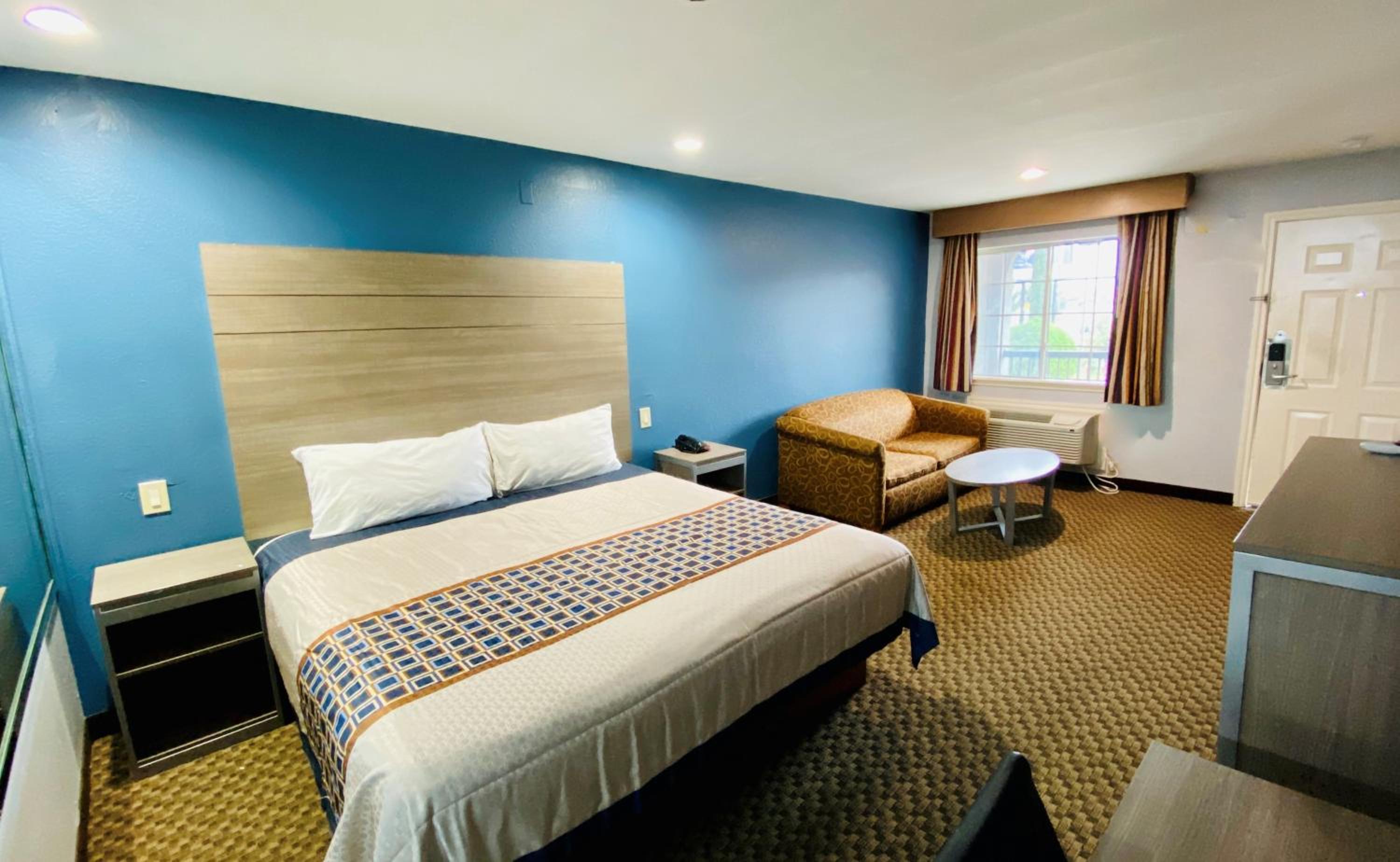 Home Place Inn and Suites-Hobby