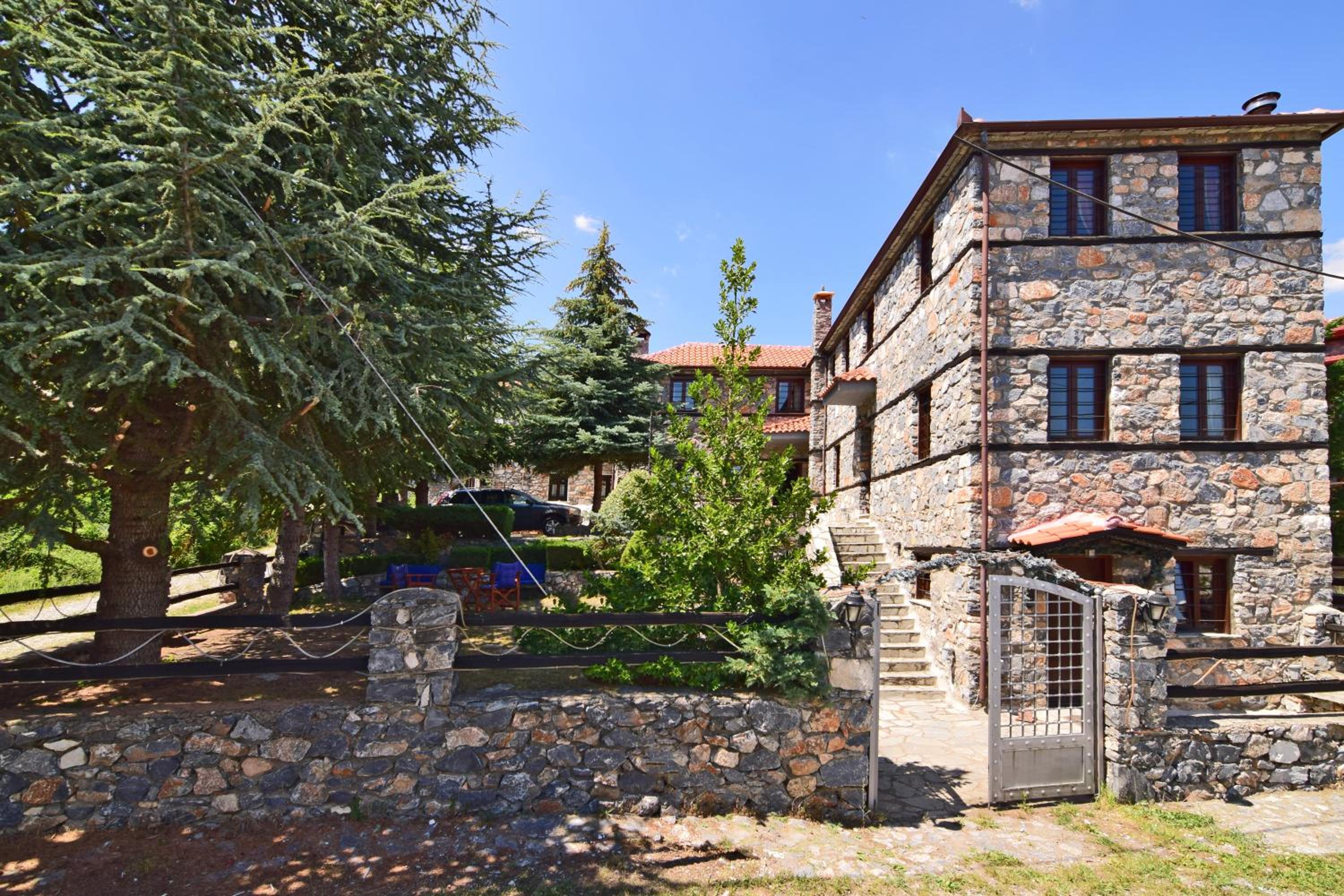 Luxurious Residence at the Village Square view 5