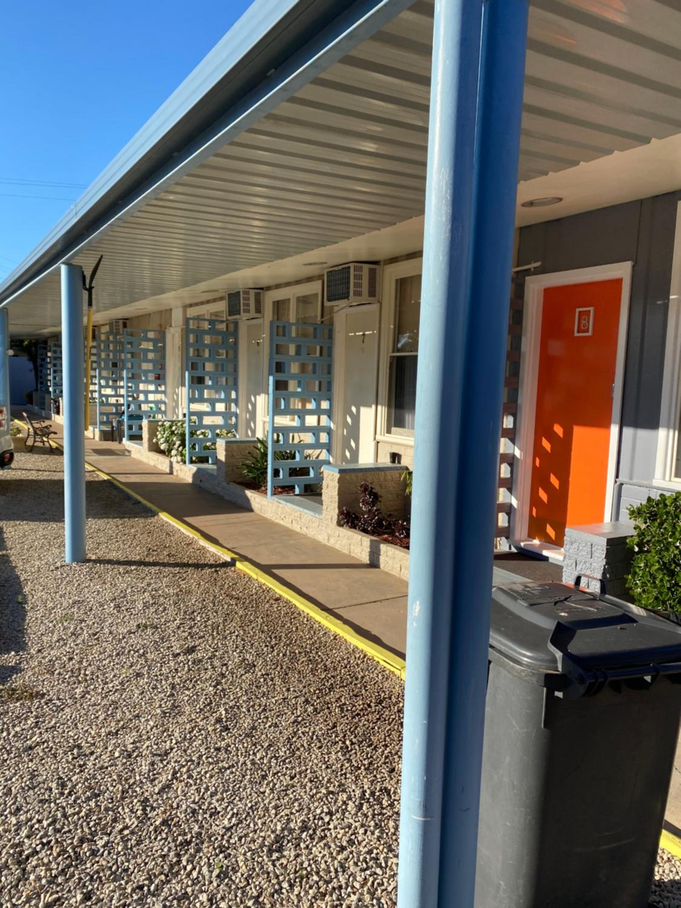 Paddle Steamer Motel