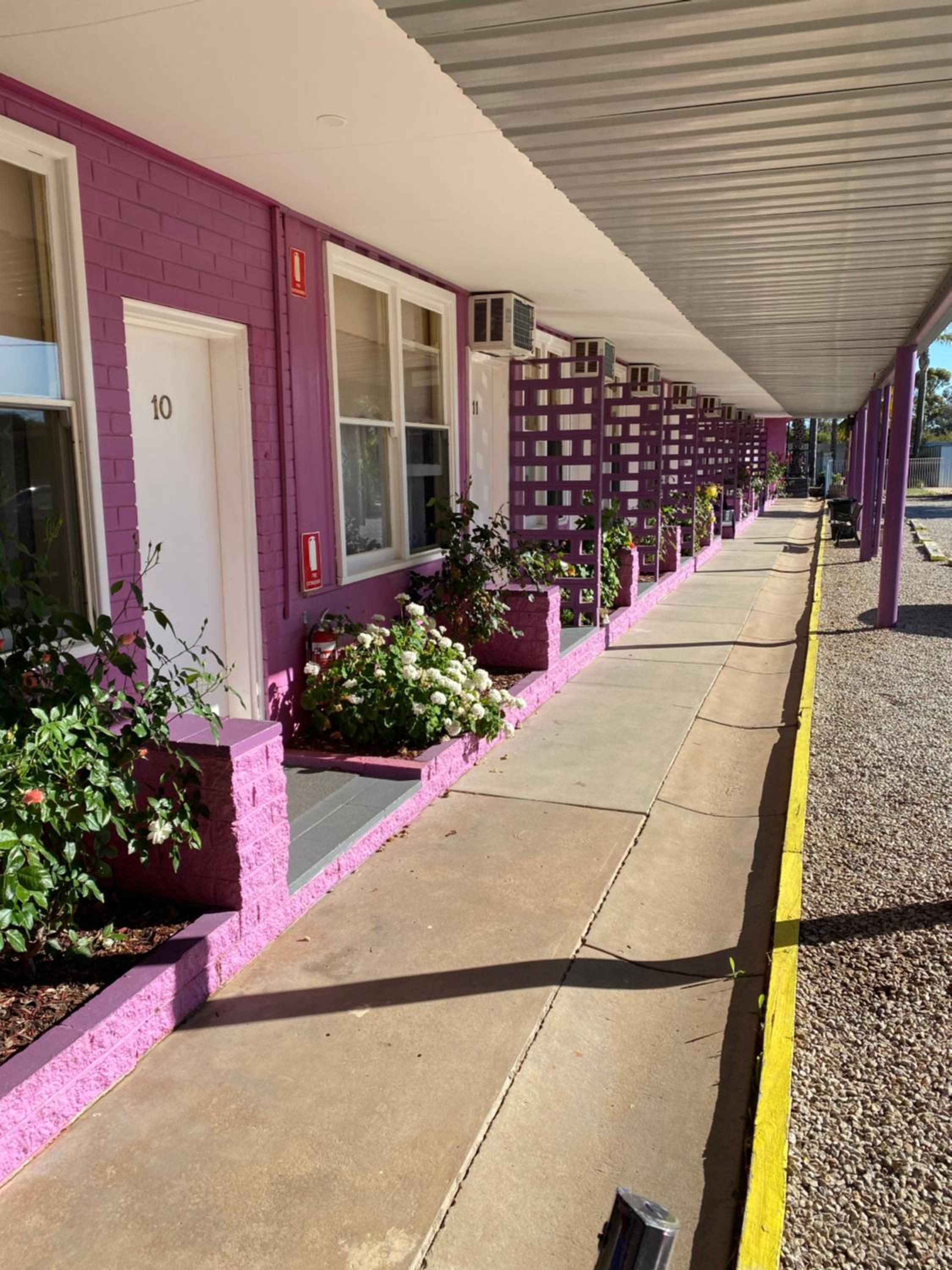 Paddle Steamer Motel