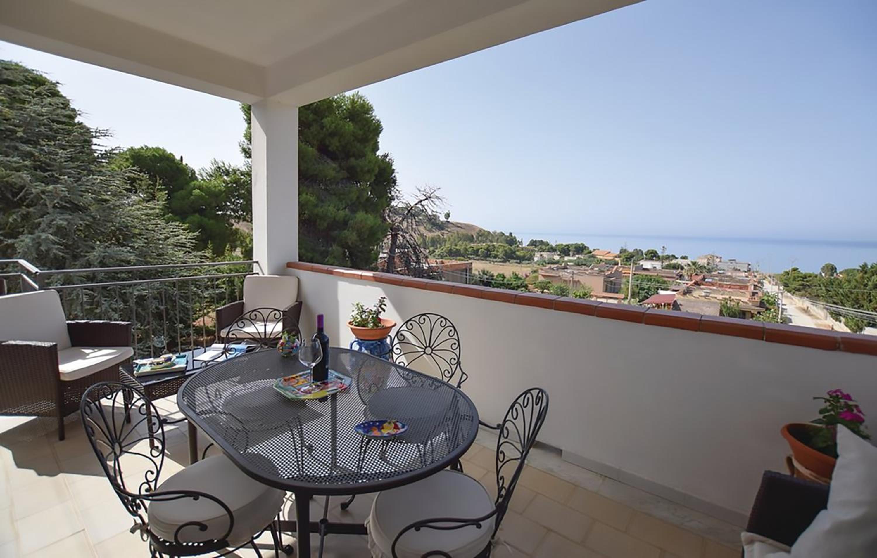 Charming Apartment in Sciacca with Sea View photo 3