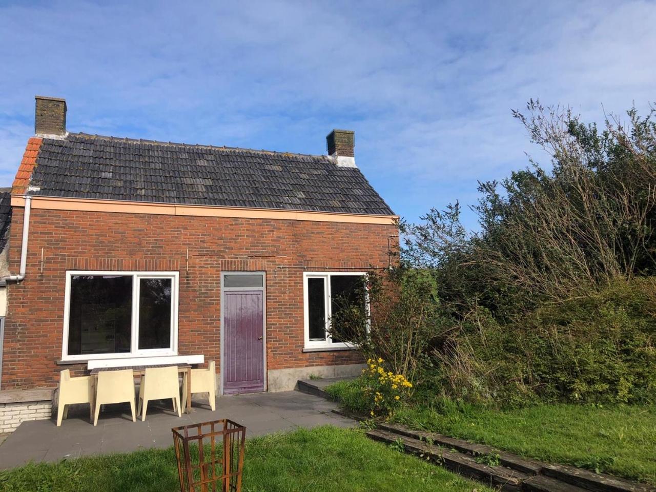 Authentic Dikehouse at sea view 3