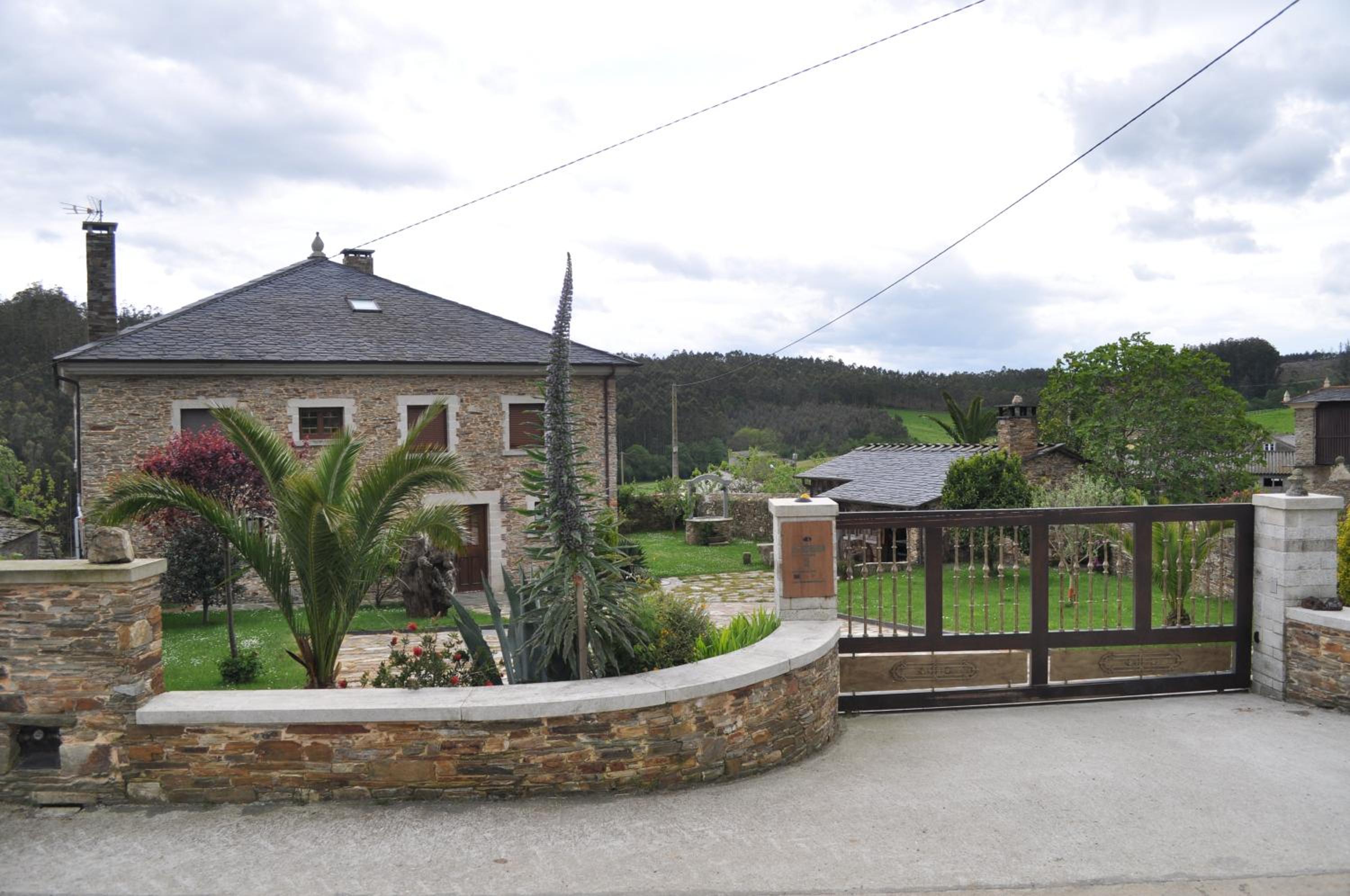 APARTAMENTOS RURALES CASTRO DE VILAOSENDE
