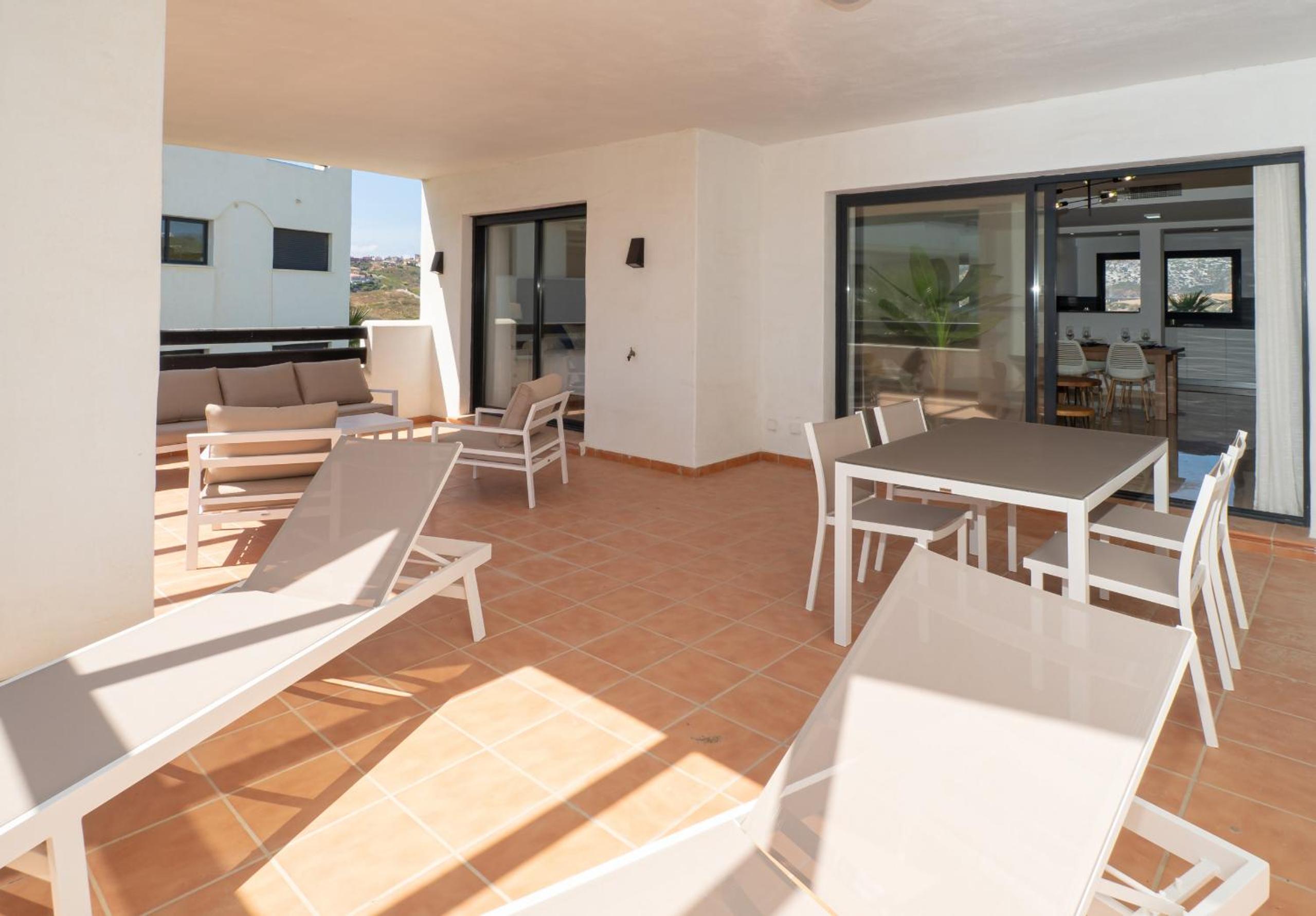 2306 - Brand new apt, walking distance to beach! view 2